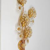 Large wall lamp in gilded brass, Palwa flowers by Ernst Palme, 1970s.