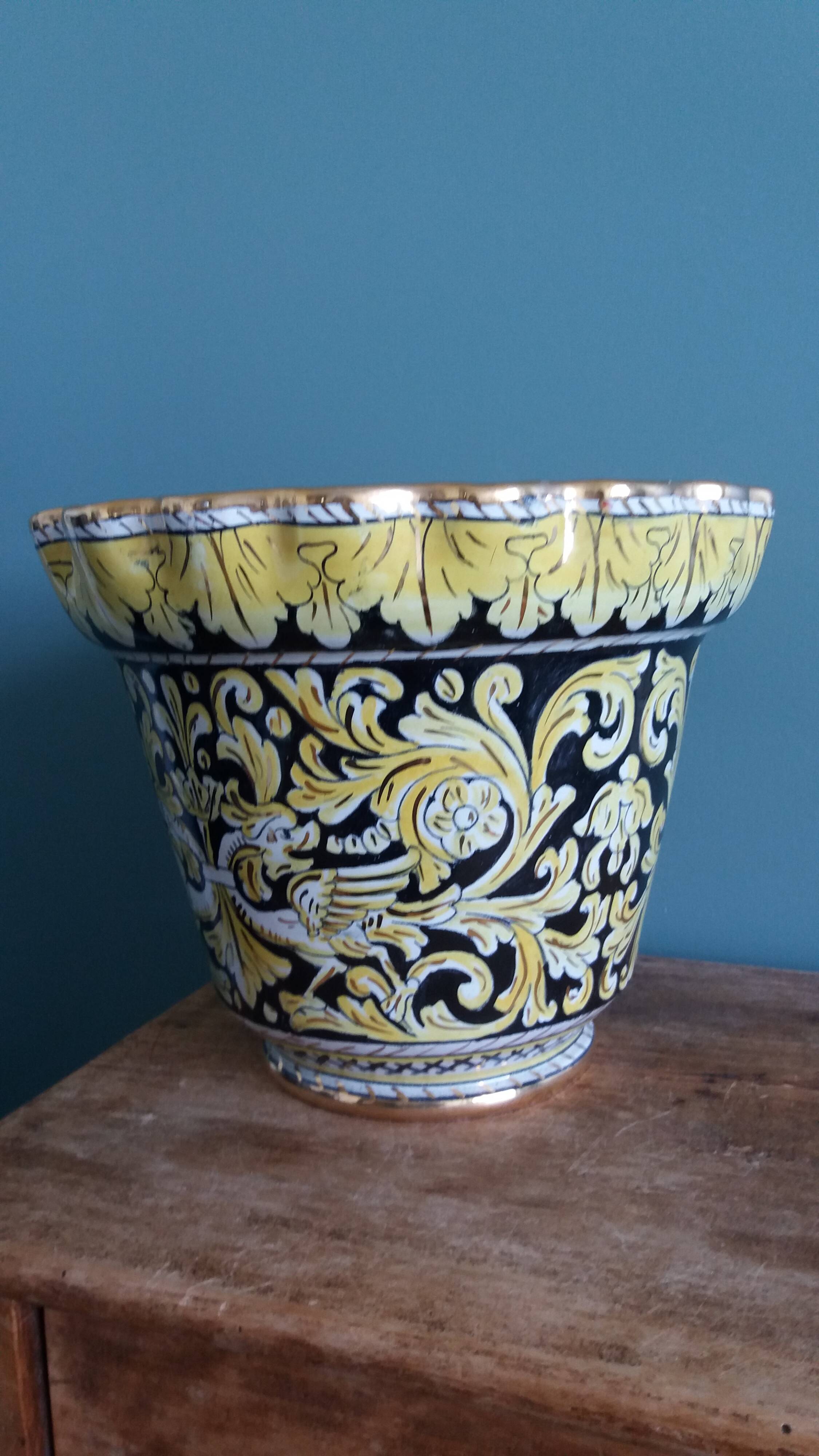 Planter pot in majolica signed Alberto Rubboli, Gualdo Tadino, Italy