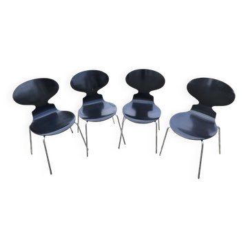 Ant Chair set by Arne Jacobsen for Fritz Hansen (set of 4)