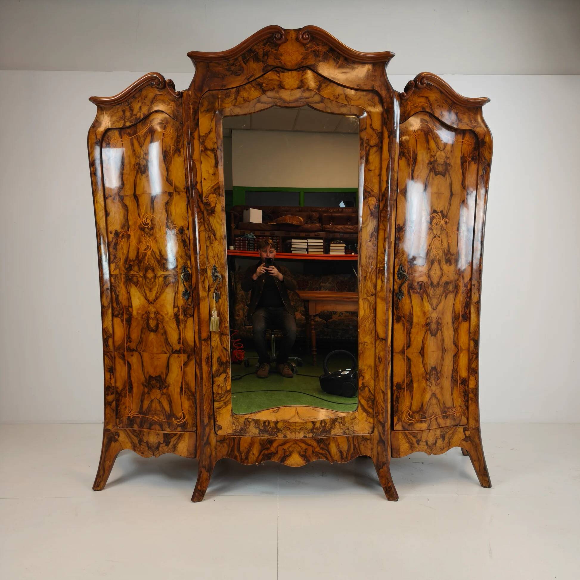 Large antique Italian armoire / wardrobe – burl walnut, bombé shape