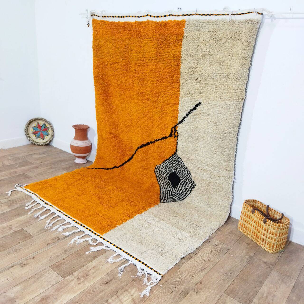 Handmade wool Berber rug 275 X 182 CM