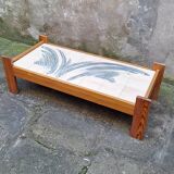 Table basse en pin et céramique