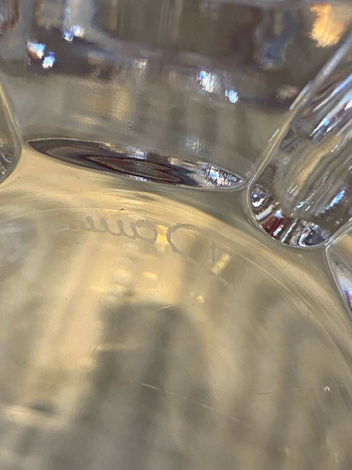 Daum France crystal glass in excellent condition