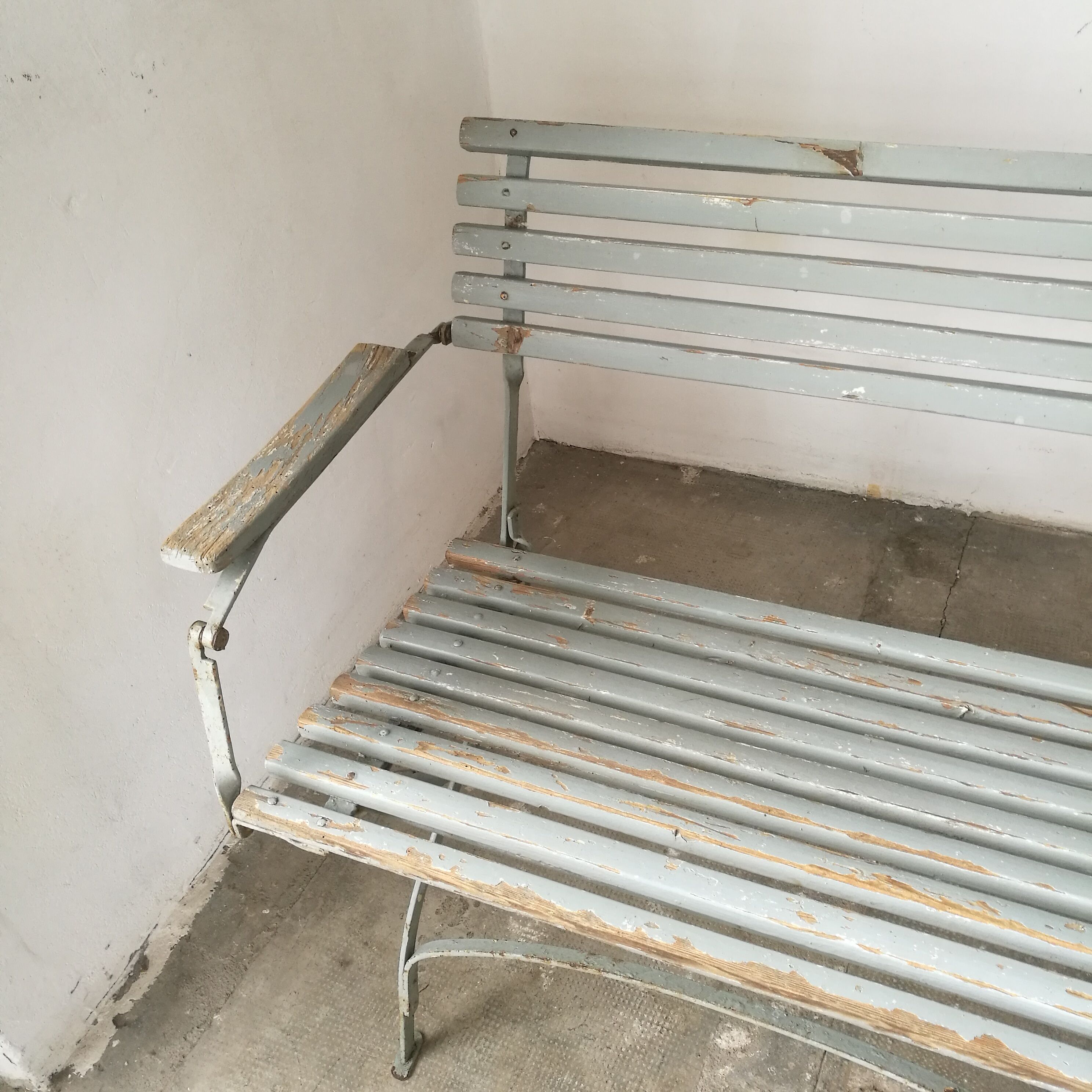 Banc de jardin ancien  à lattes