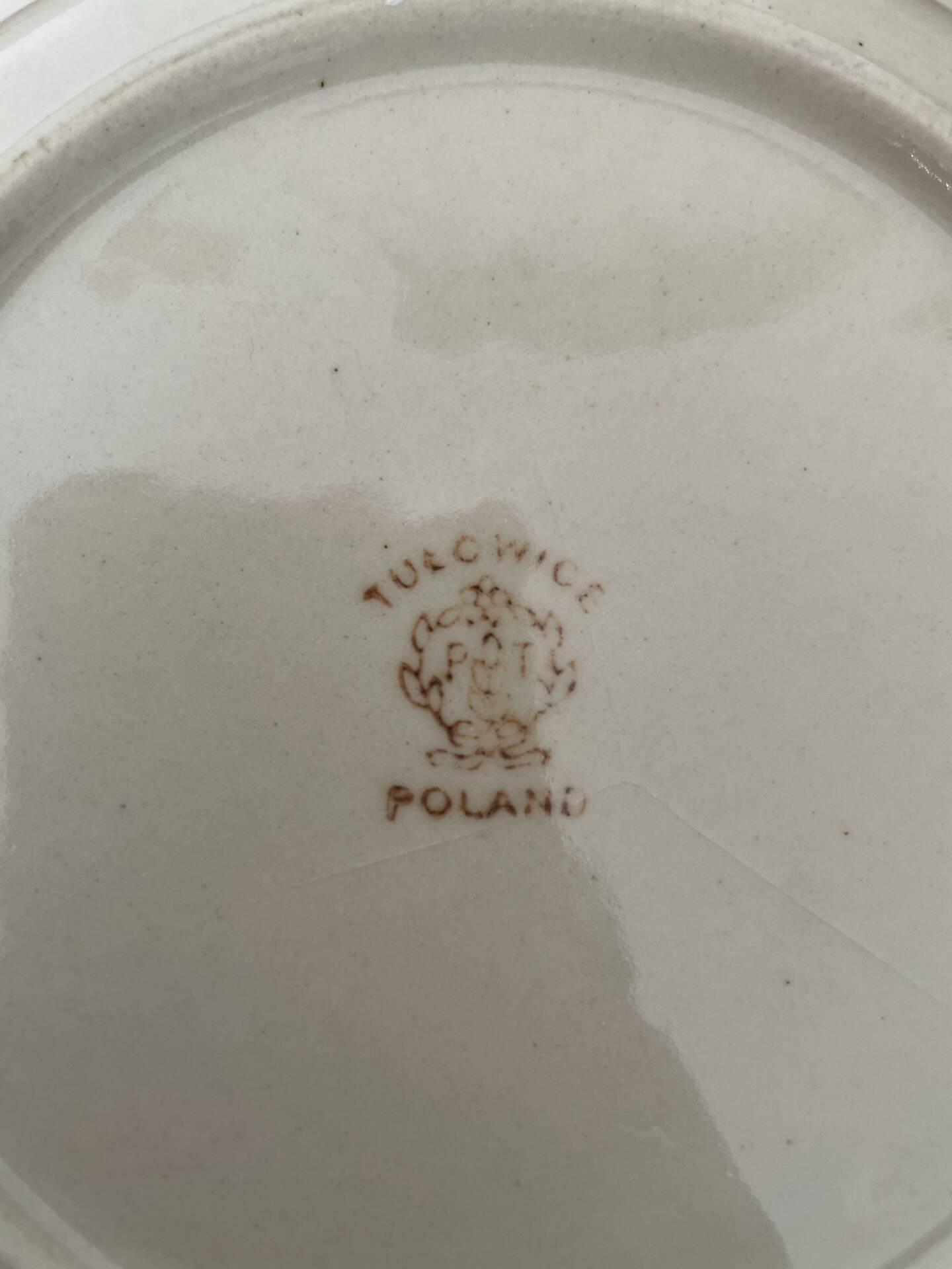 Lot de 7 assiettes en grès beige Tulowice Poland