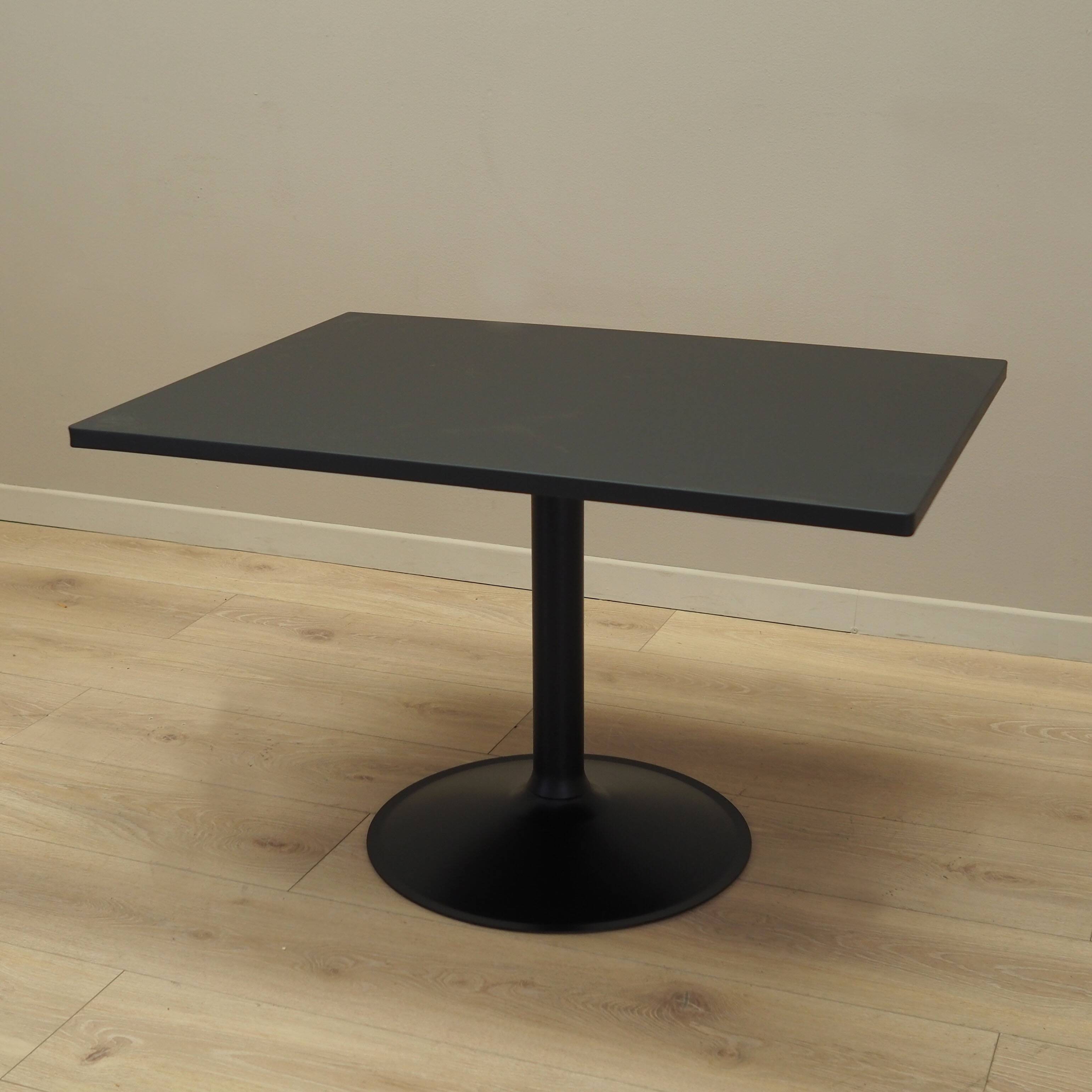 Table basse danoise, années 1970