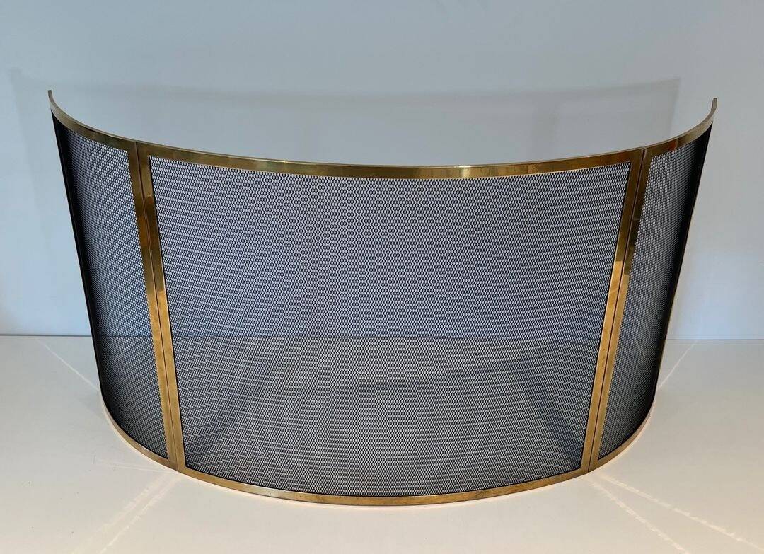 Curved Black Steel Mesh Fire Screen Design with Brass Frame