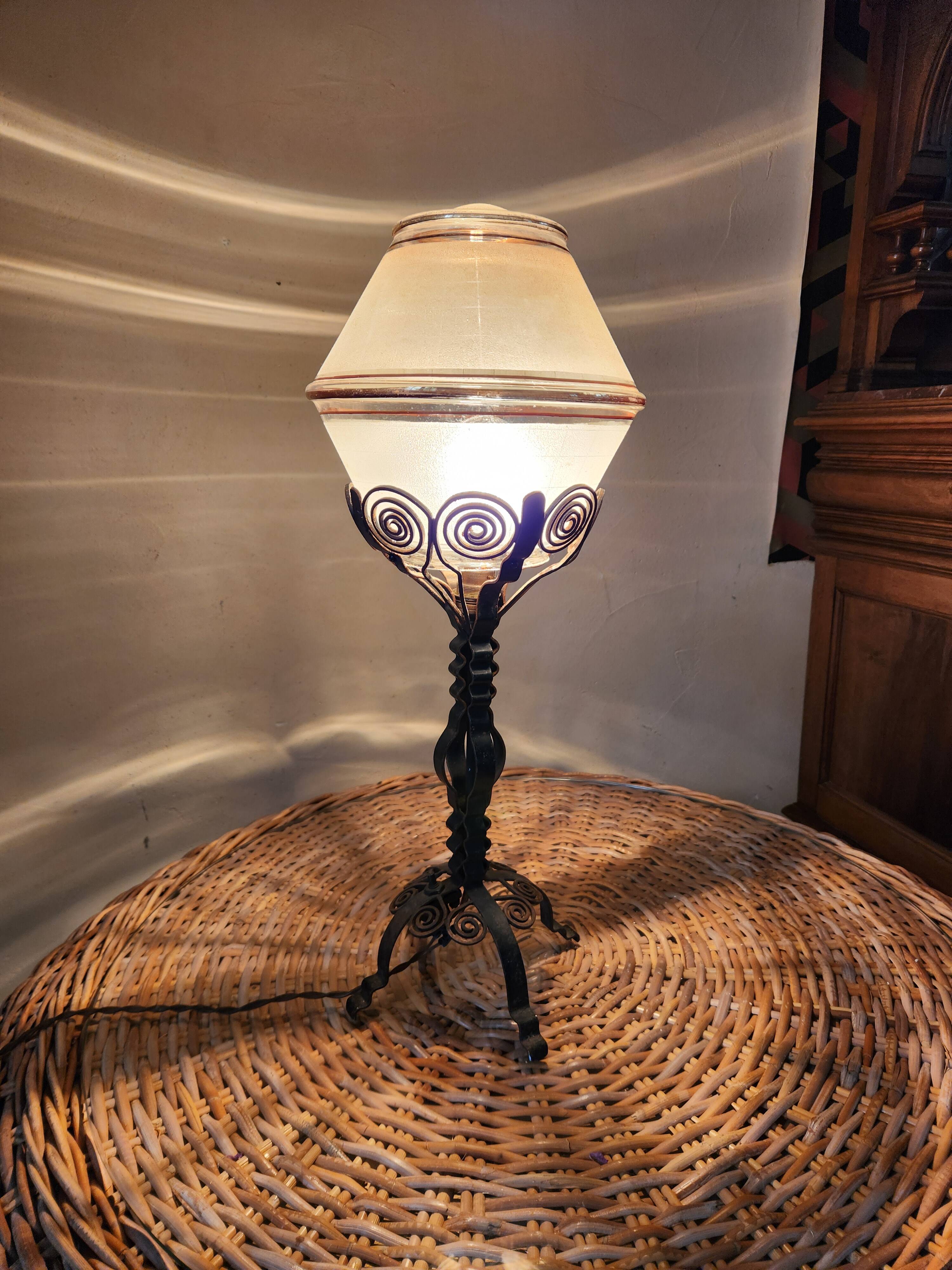 Lampe fer forgé art déco