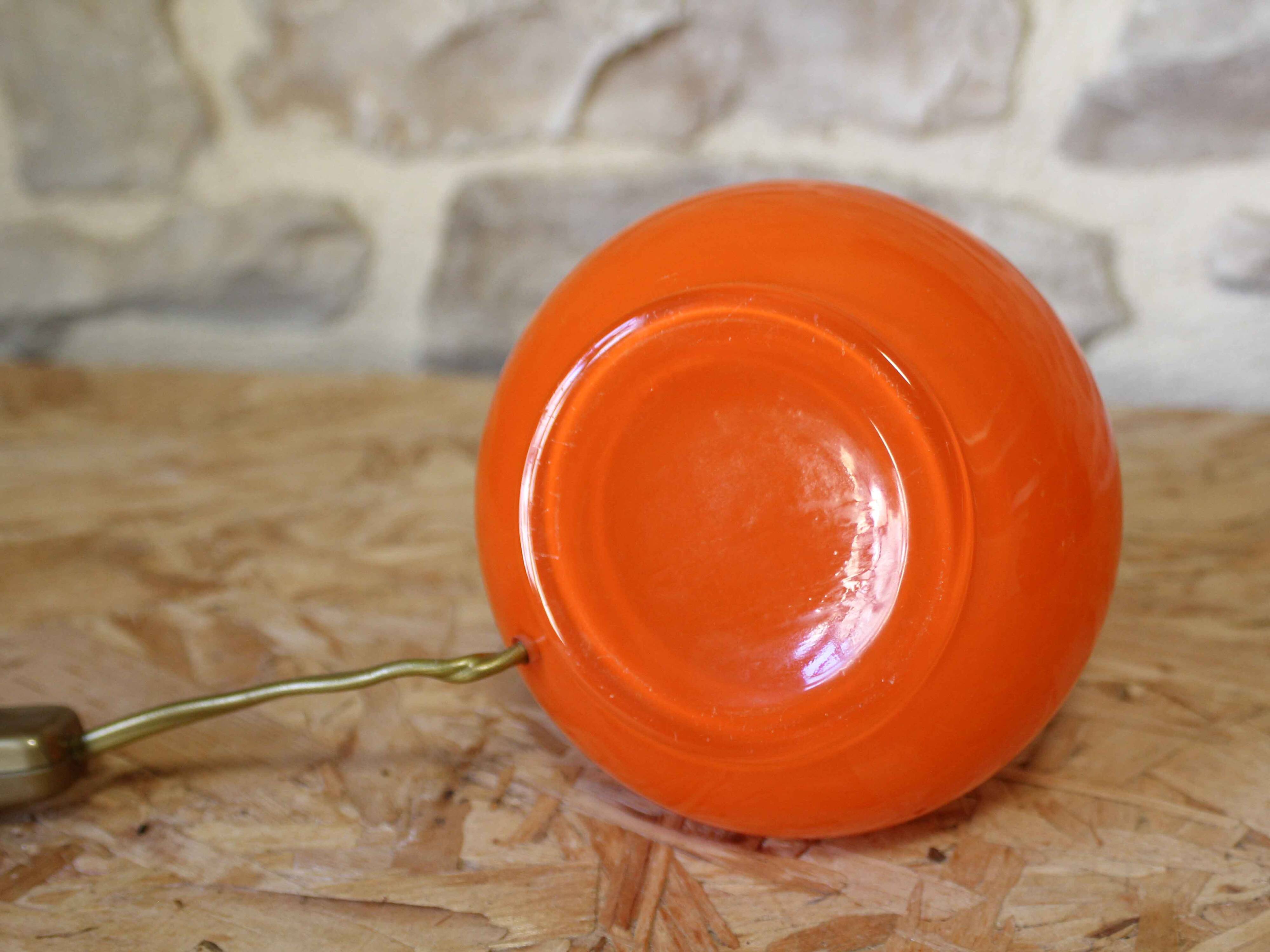 Pied de lampe en verre opalin orange