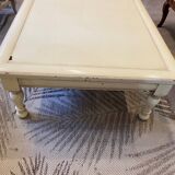 Living room coffee table in rectangular lacquer wood in straw yellow color turned legs