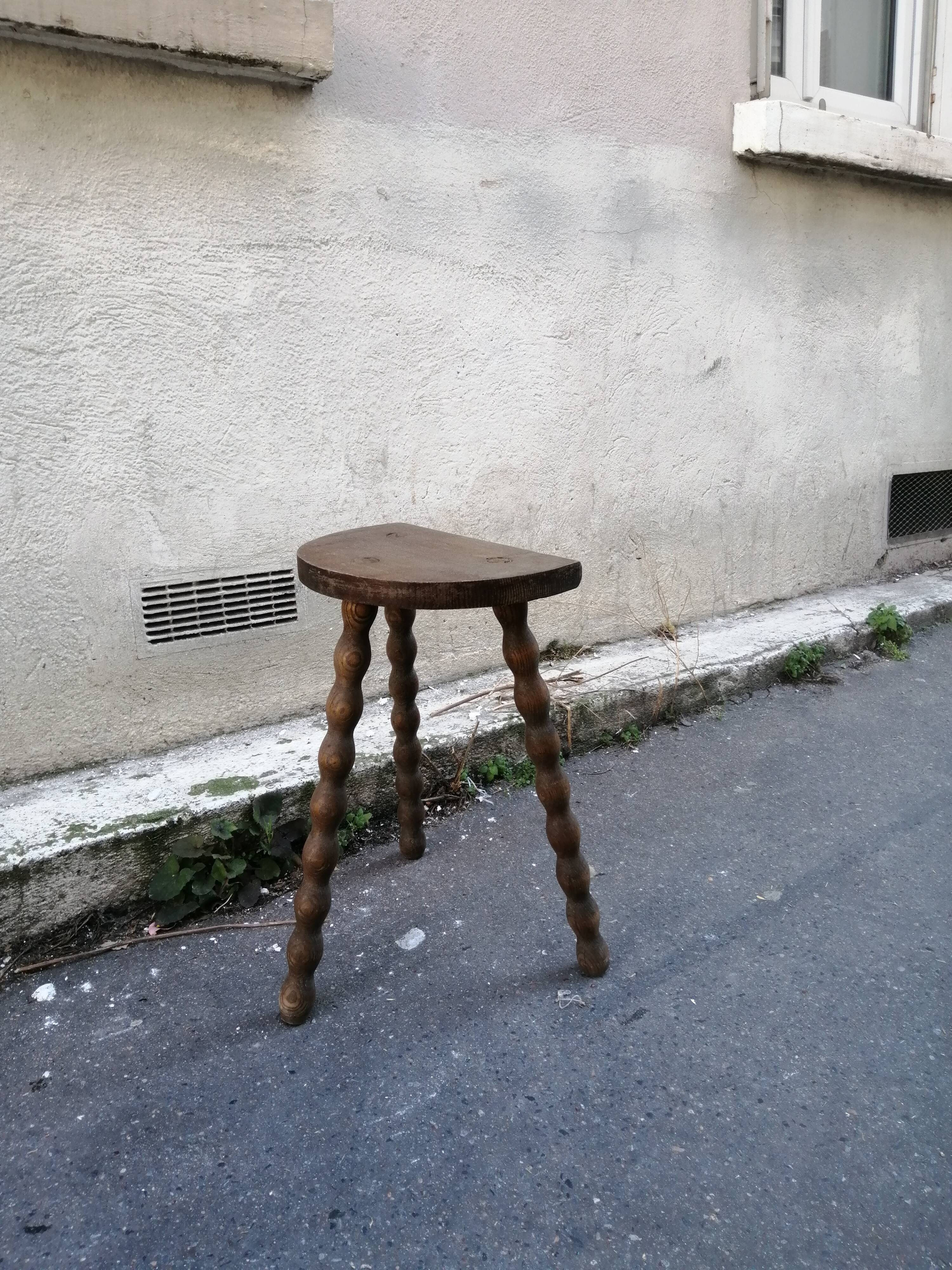 Tripod stool