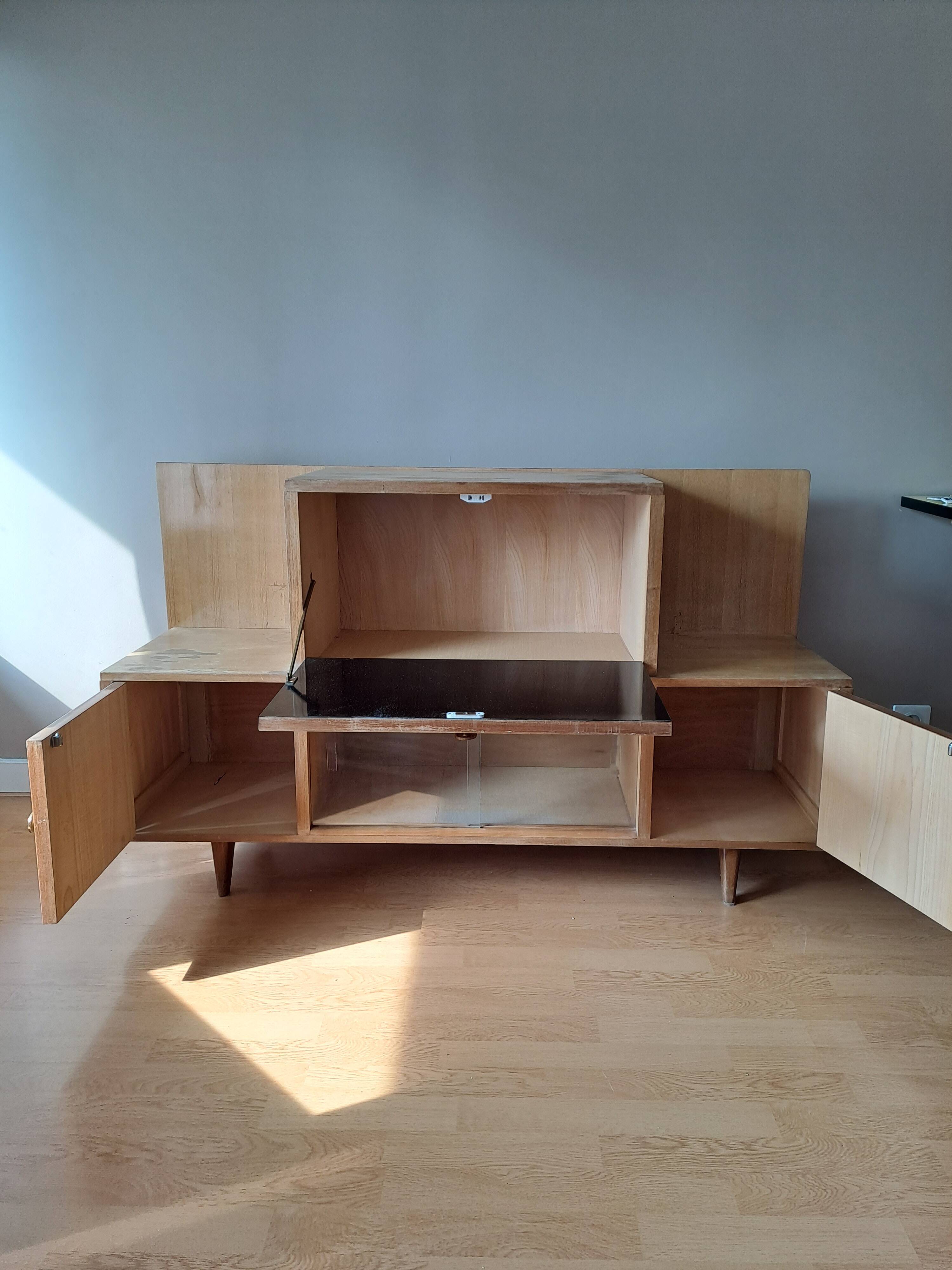 Bar/TV cabinet