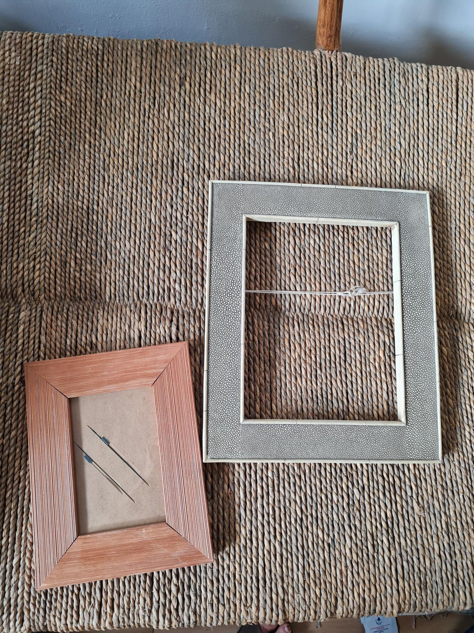 Galuchat frame + wood frame