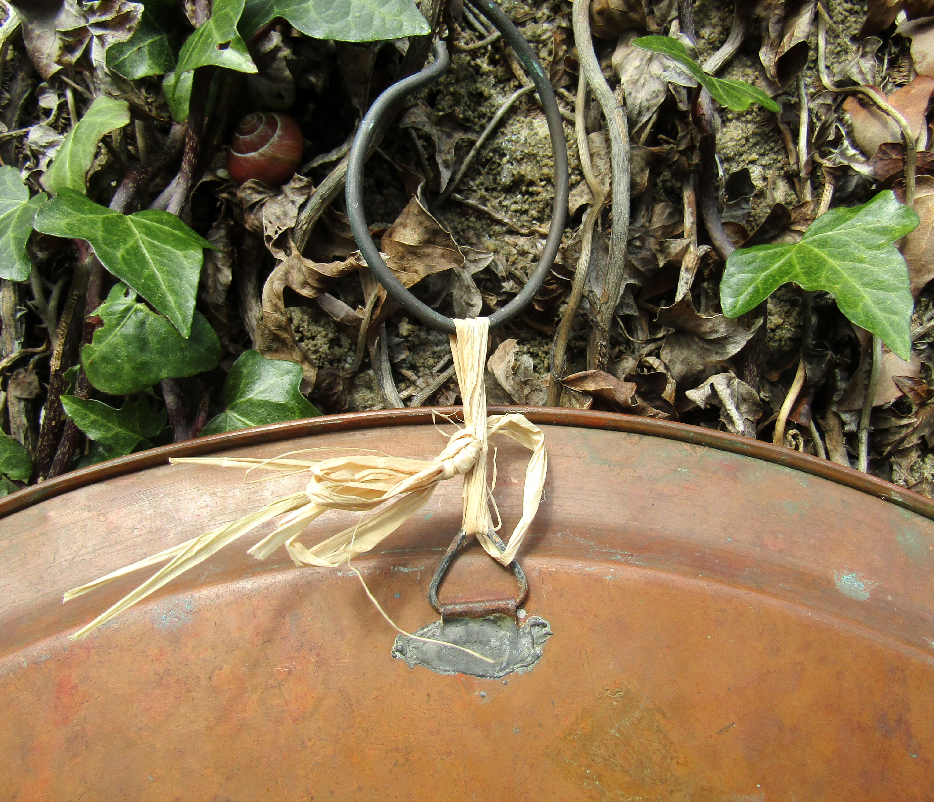 Moroccan tray in oriental pink copper