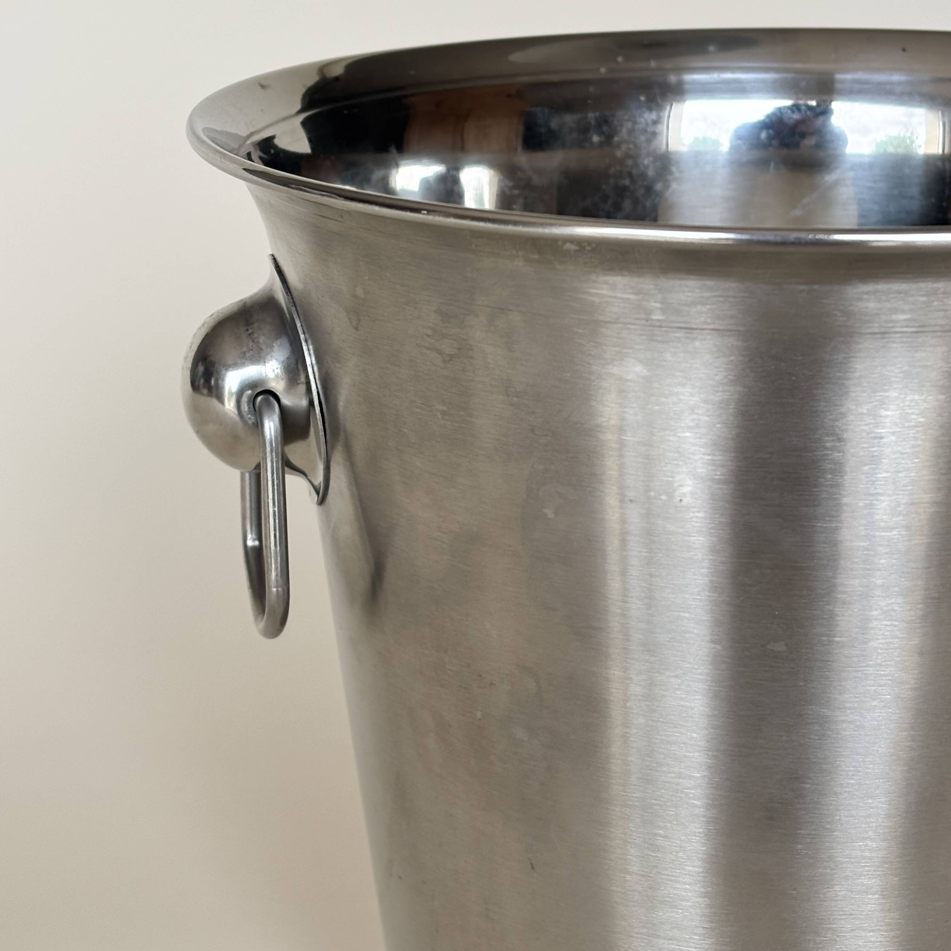 Champagne bucket