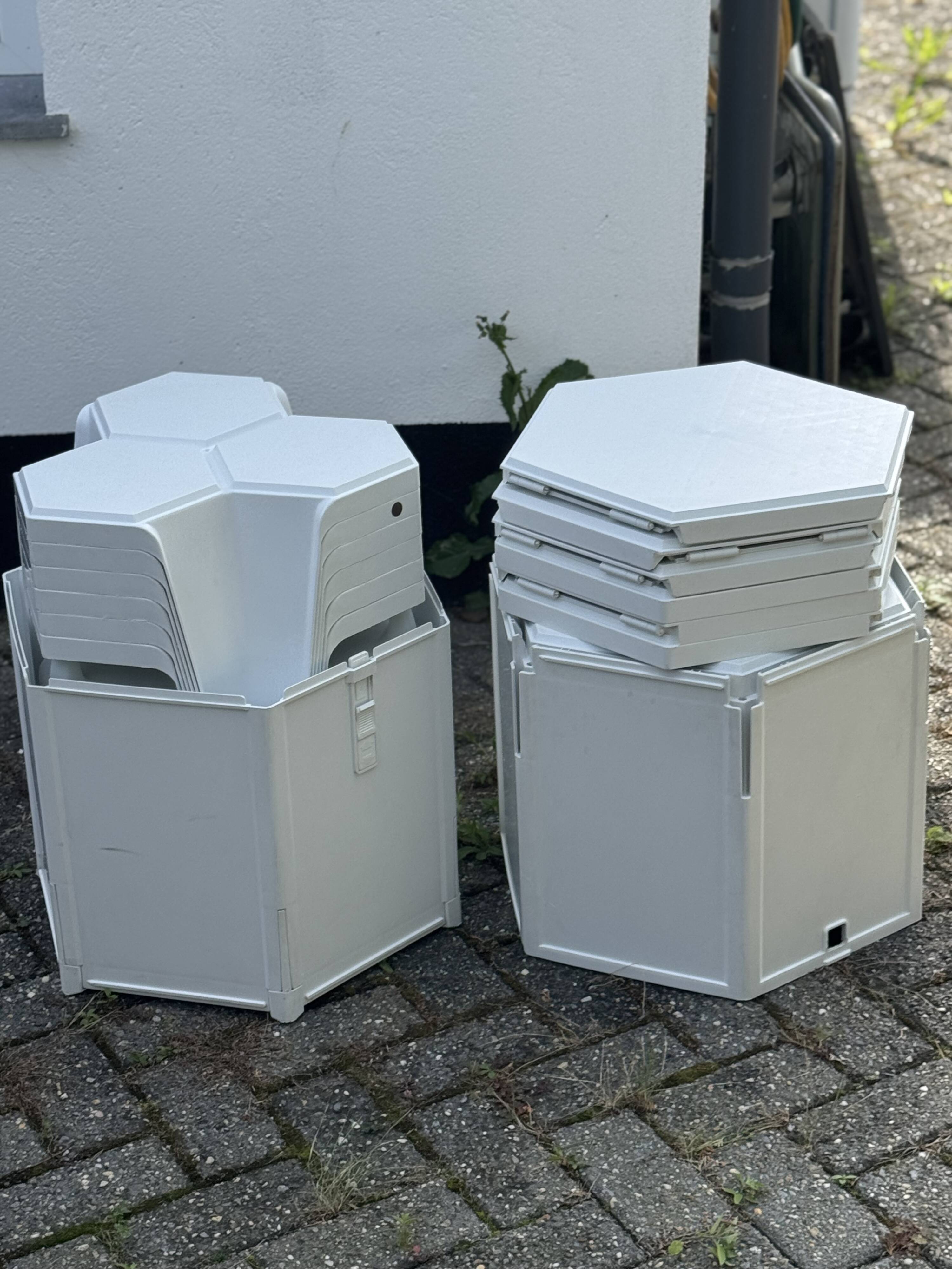 Table et chaises convertibles Jasp Hexagon par Mensa