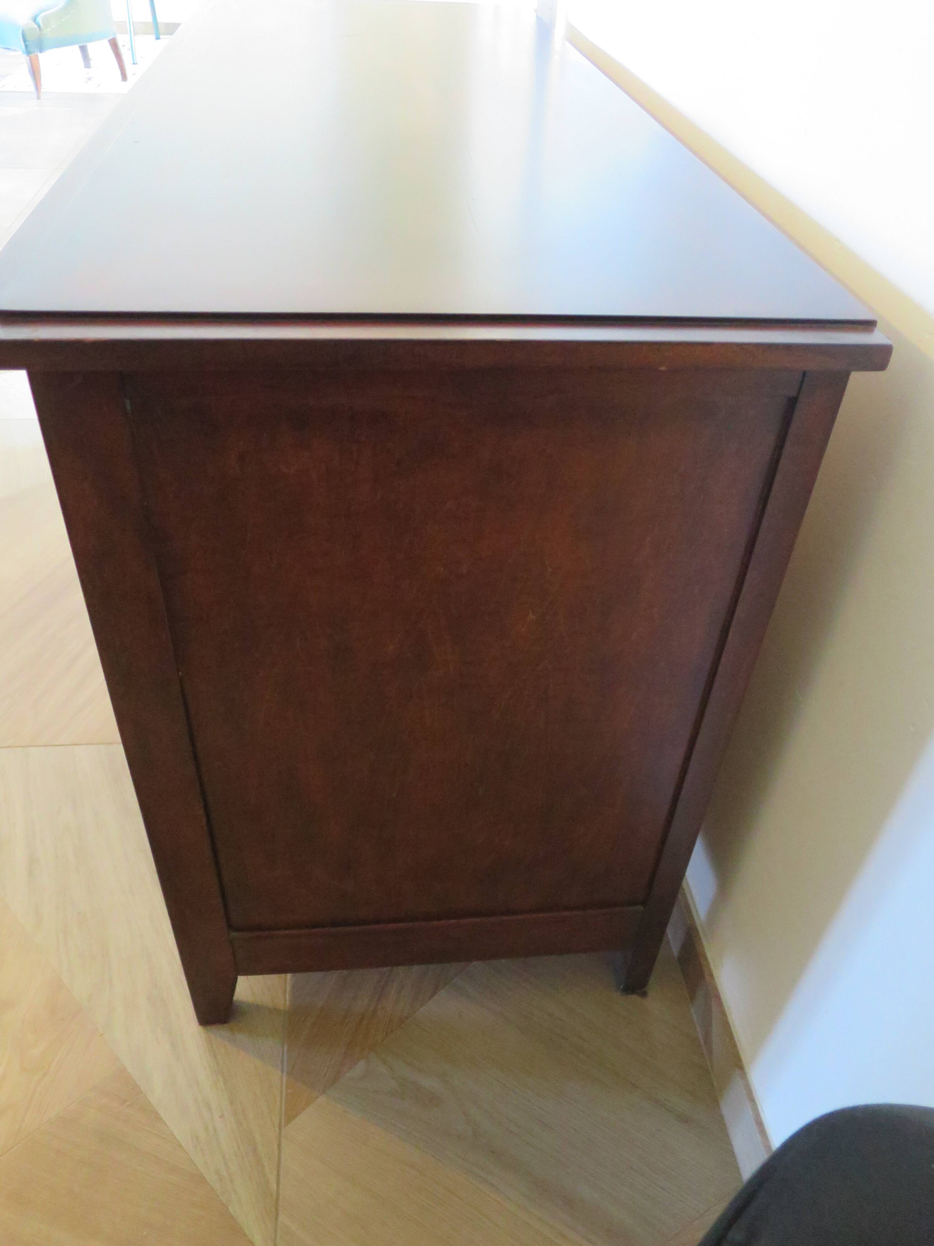 Commode longue–3 tiroirs -style colonial–Teinte acajou