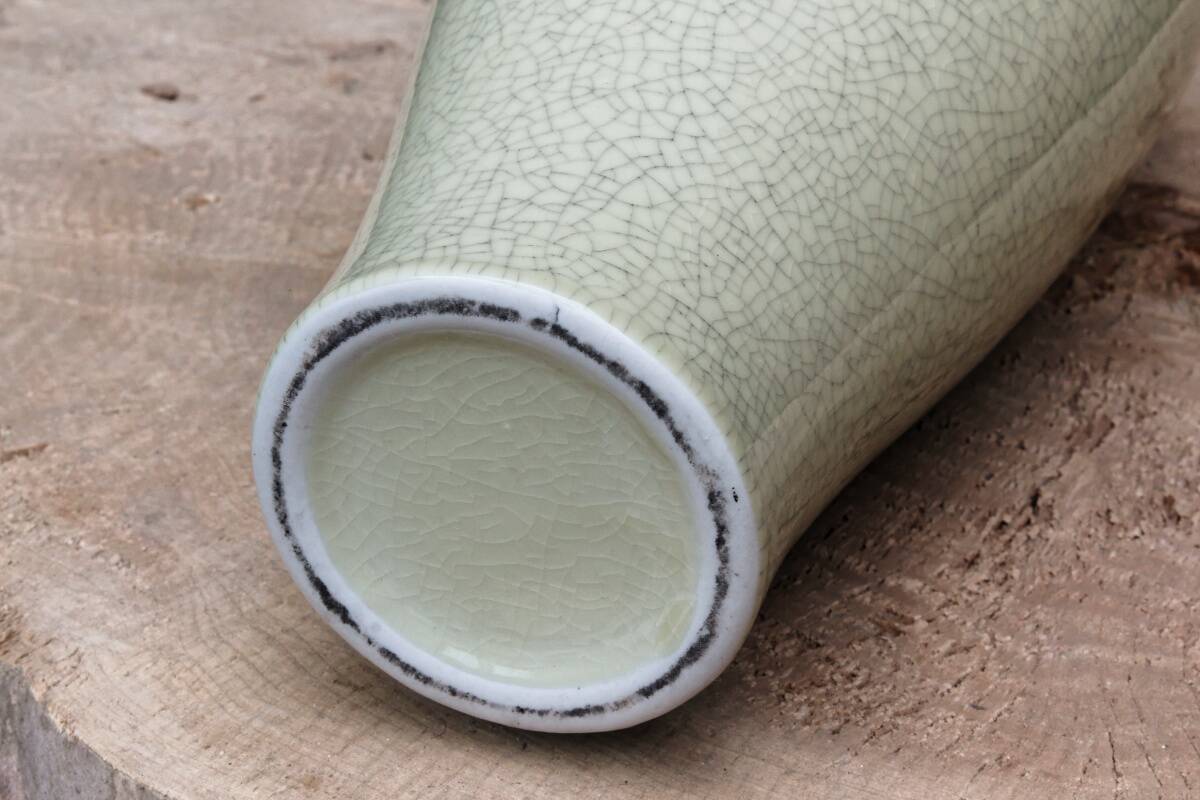 Cracked porcelain vase from China