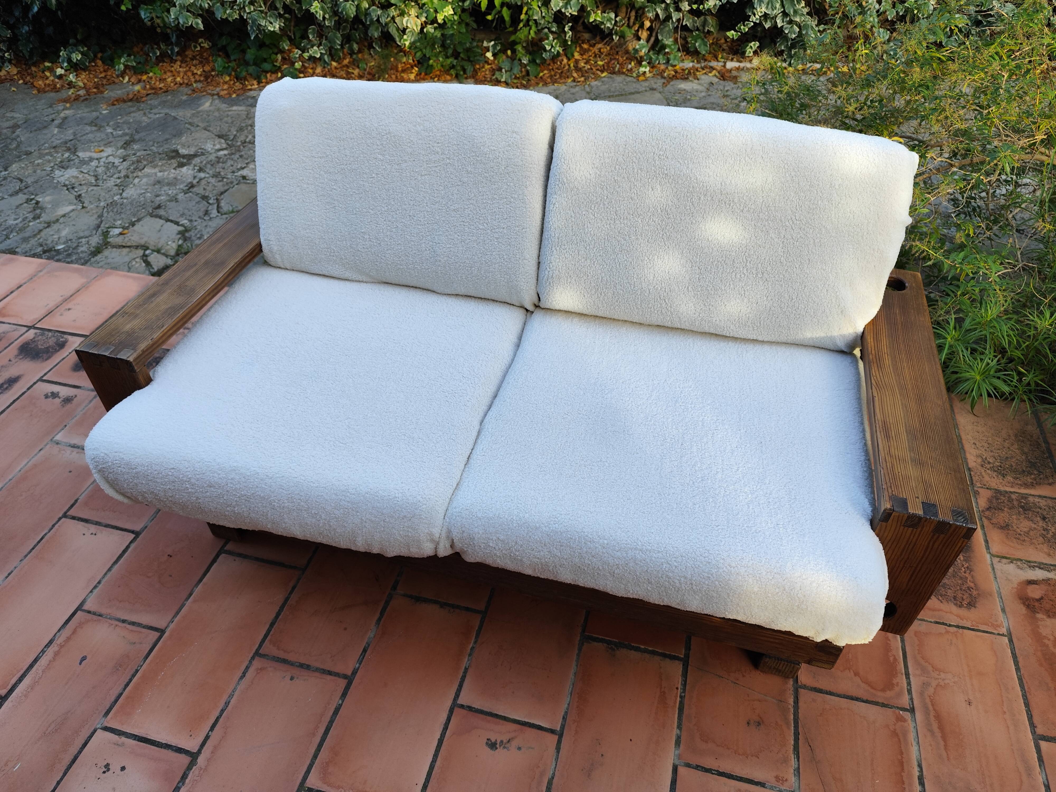 Vintage brutalist sofa in ecru bouclé fabric, 2/3 seater, 1970s