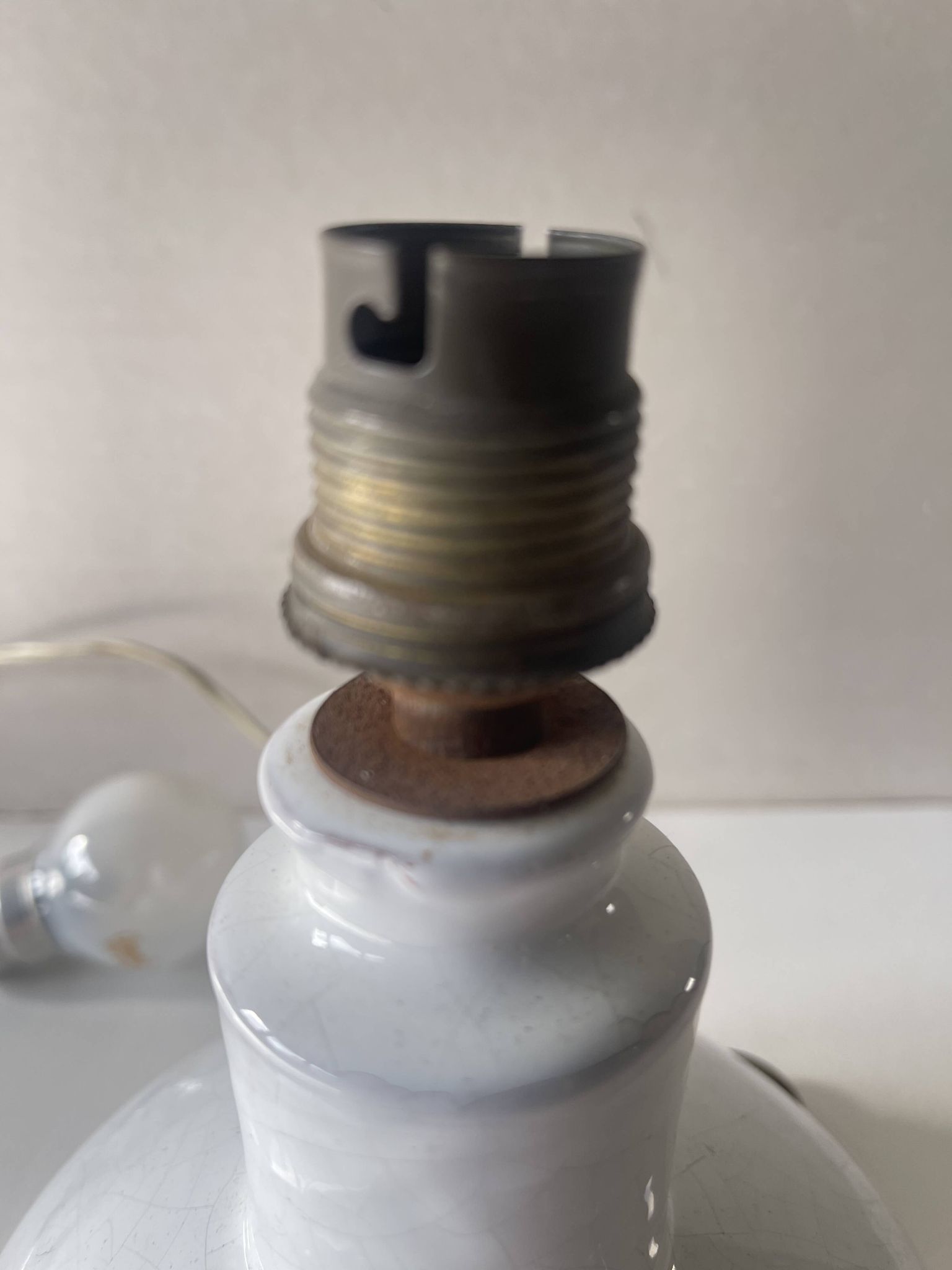Lampe vintage en céramique craquelée