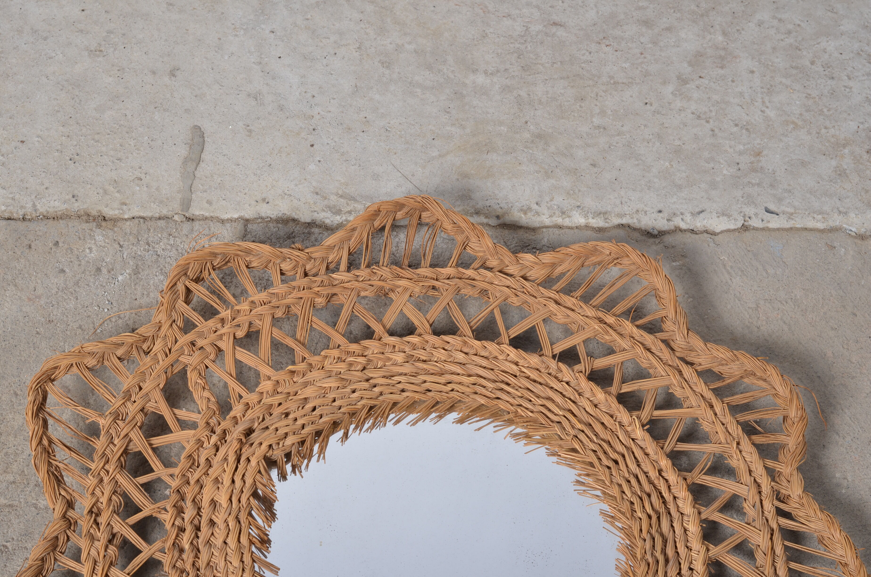 Sun mirror in woven rattan, 60 cm