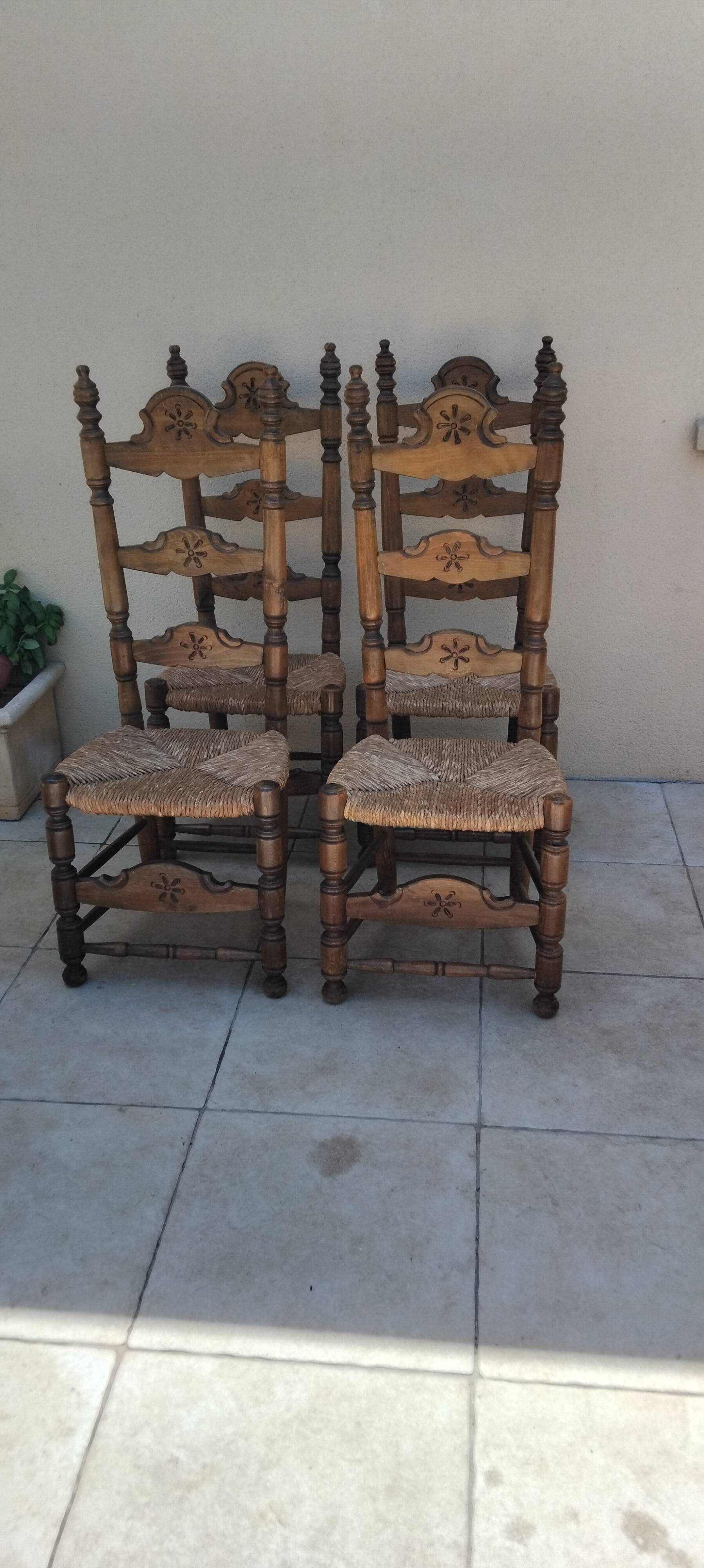 4 antique Provençal wooden chairs