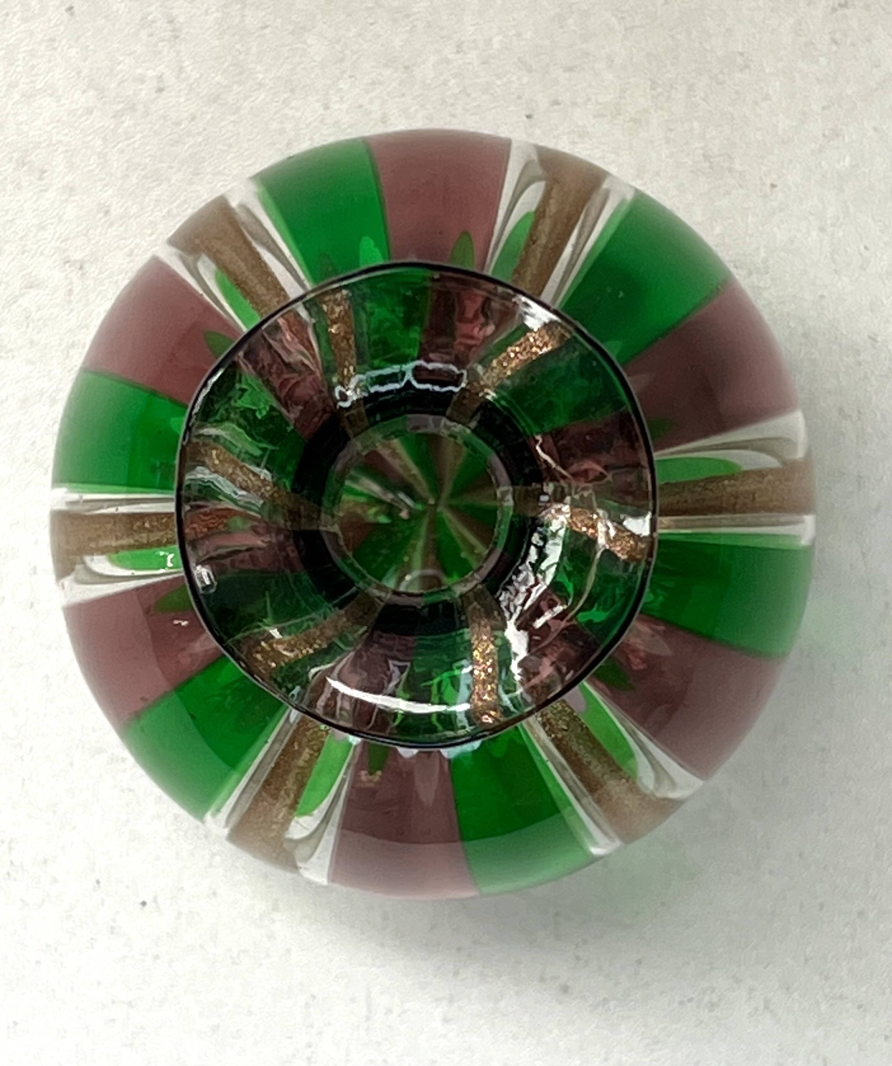 Small contemporary glass vase, 20th century design, murano, italy