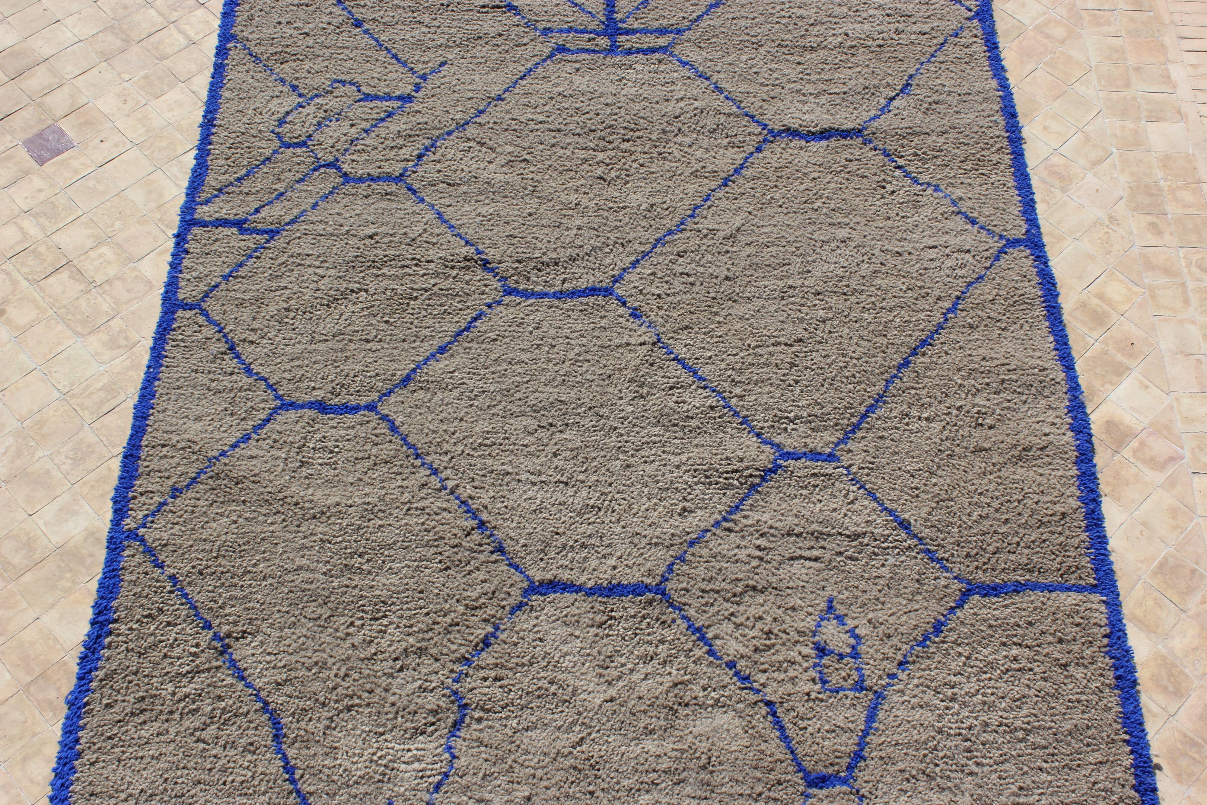 Berber carpet taupe and majorelle blue 200x308cm