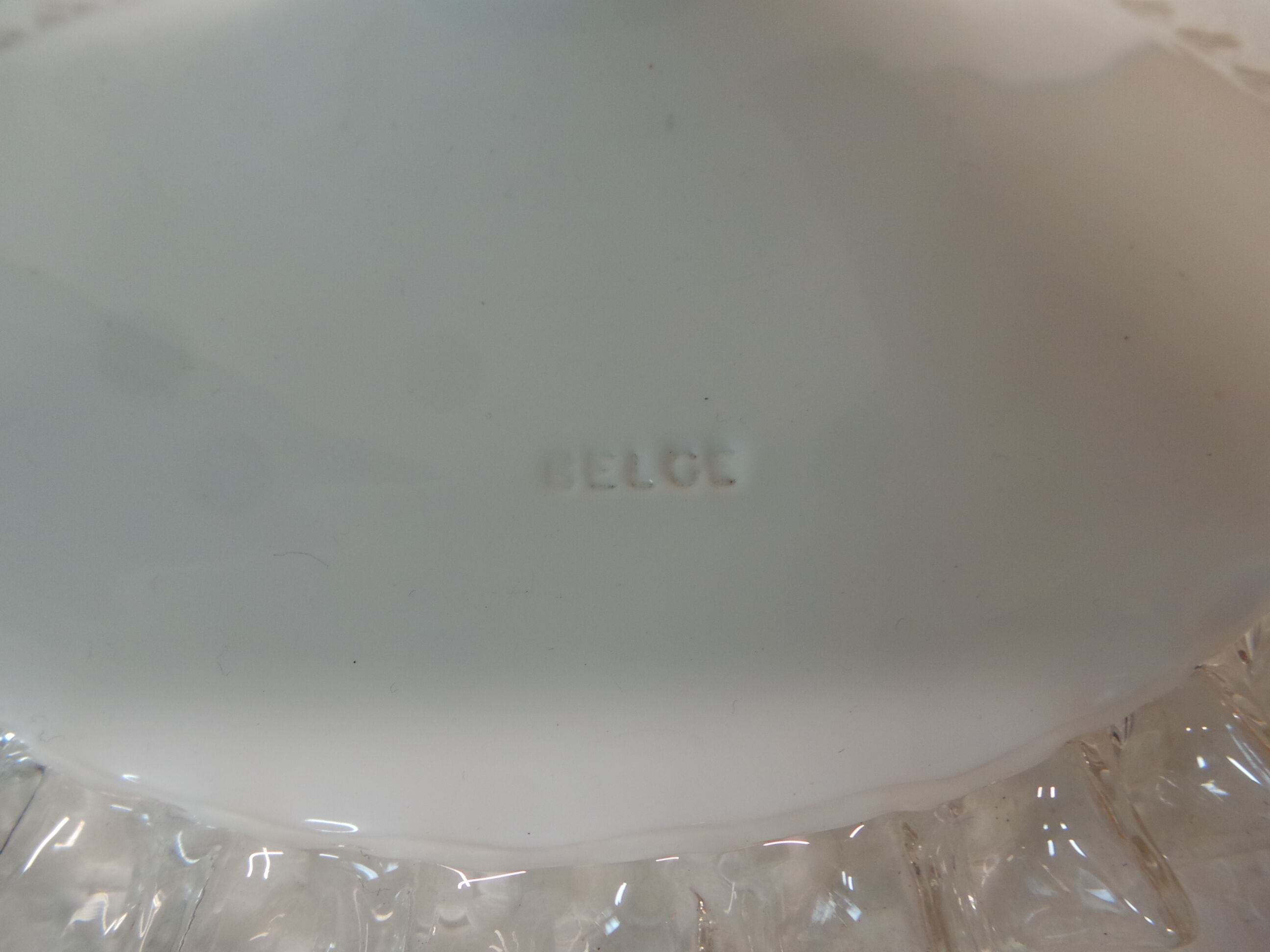 Abat day glass opalin Belgian manufacture