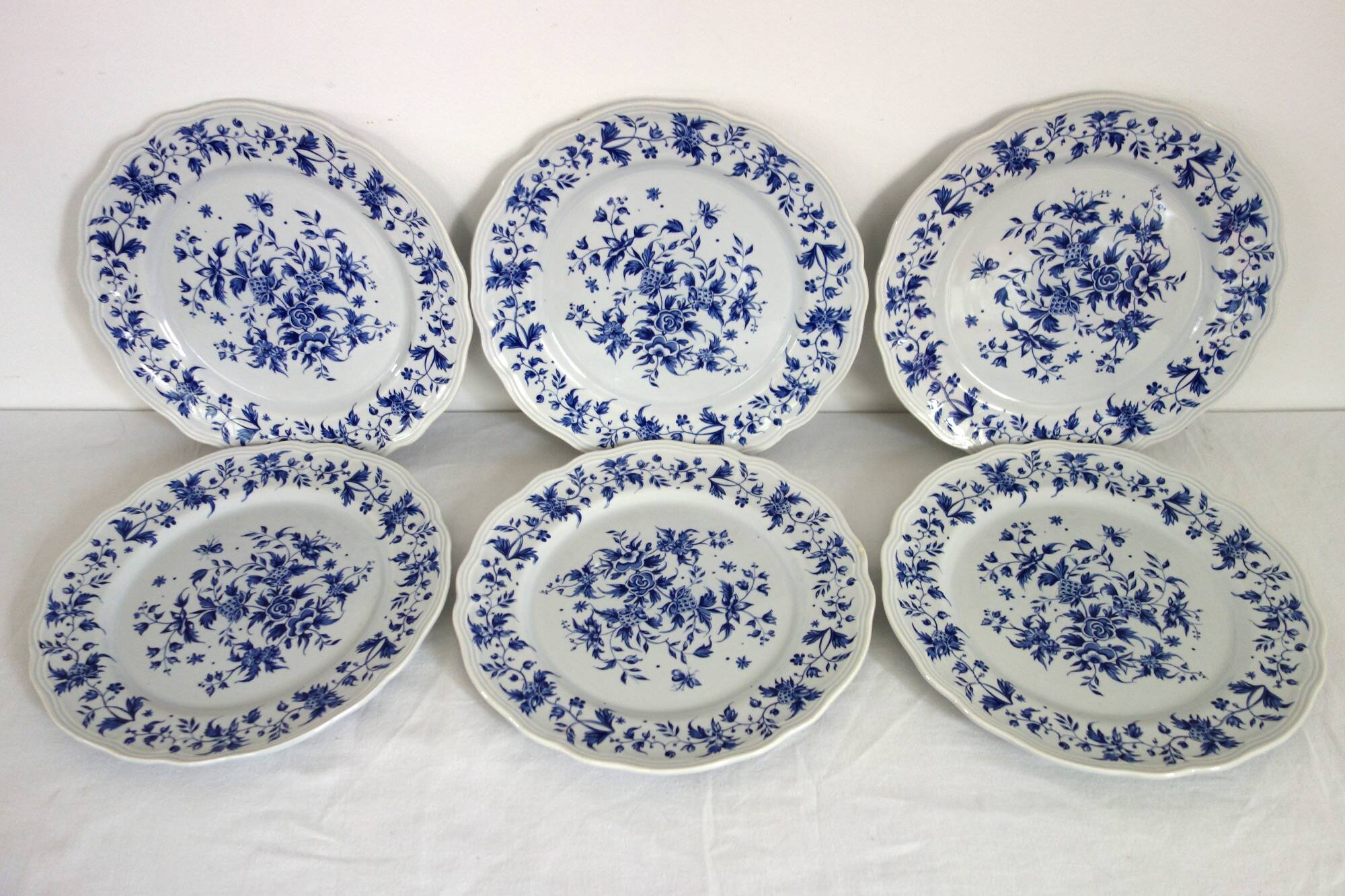 Set of 6 old flat plates with blue decoration, Rouy model, Salins