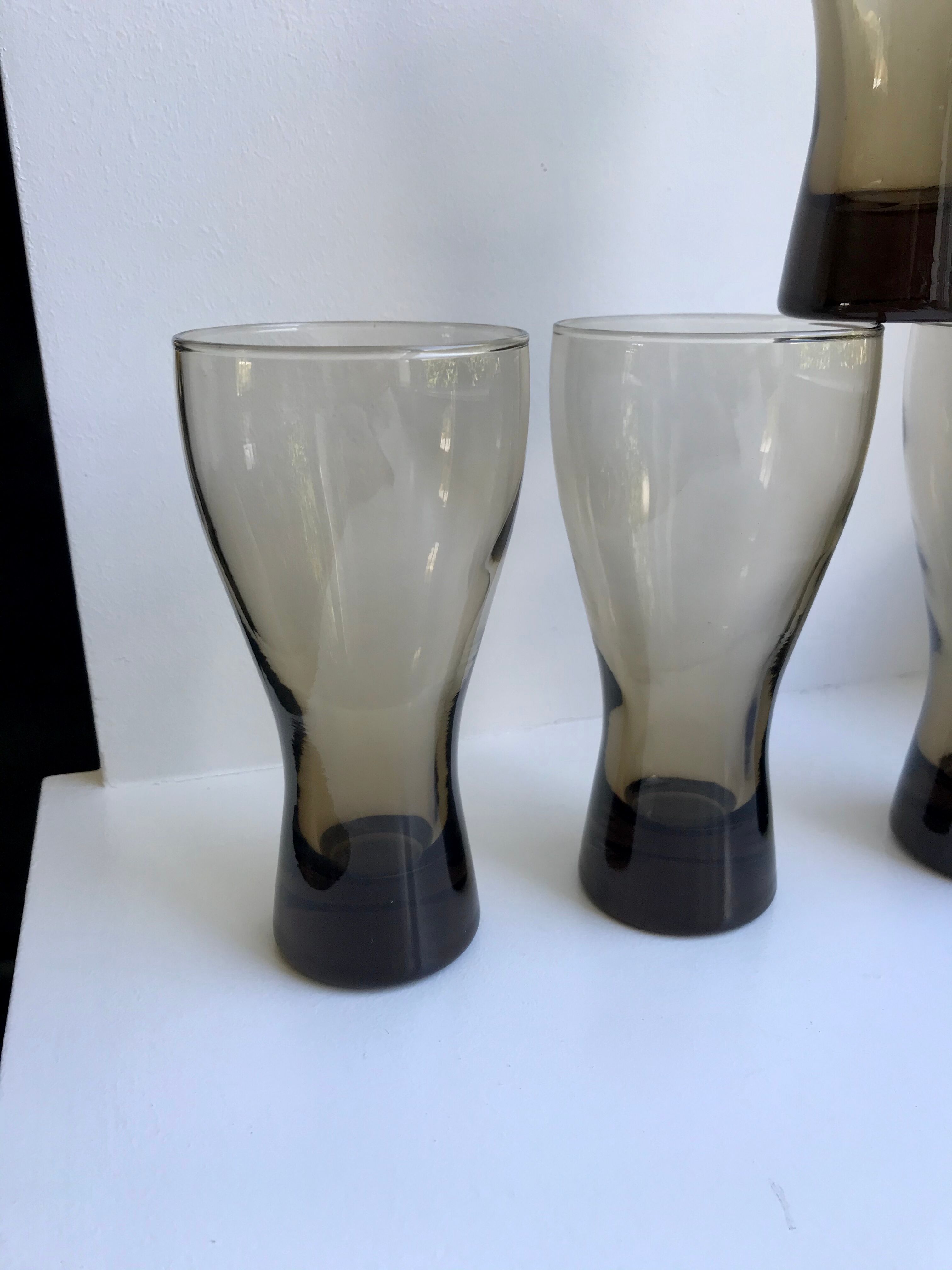 Set of 4 glasses in smoked glass and thick bottom 70s