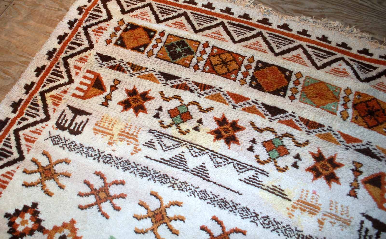 Vintage carpet belgian savonnerie 192cm x 265cm