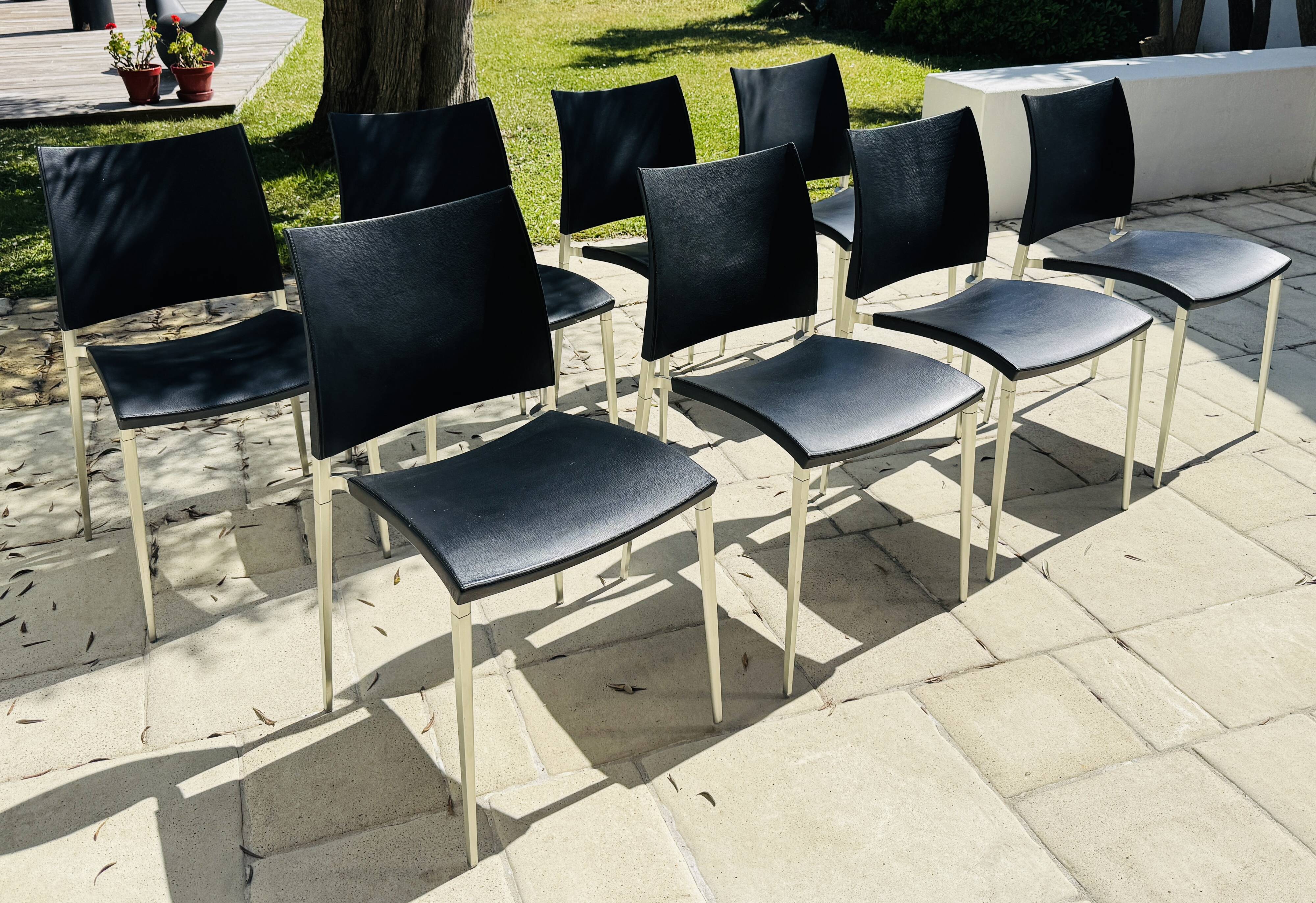 Lot de Chaise Sand 447 cuir noir Desalto