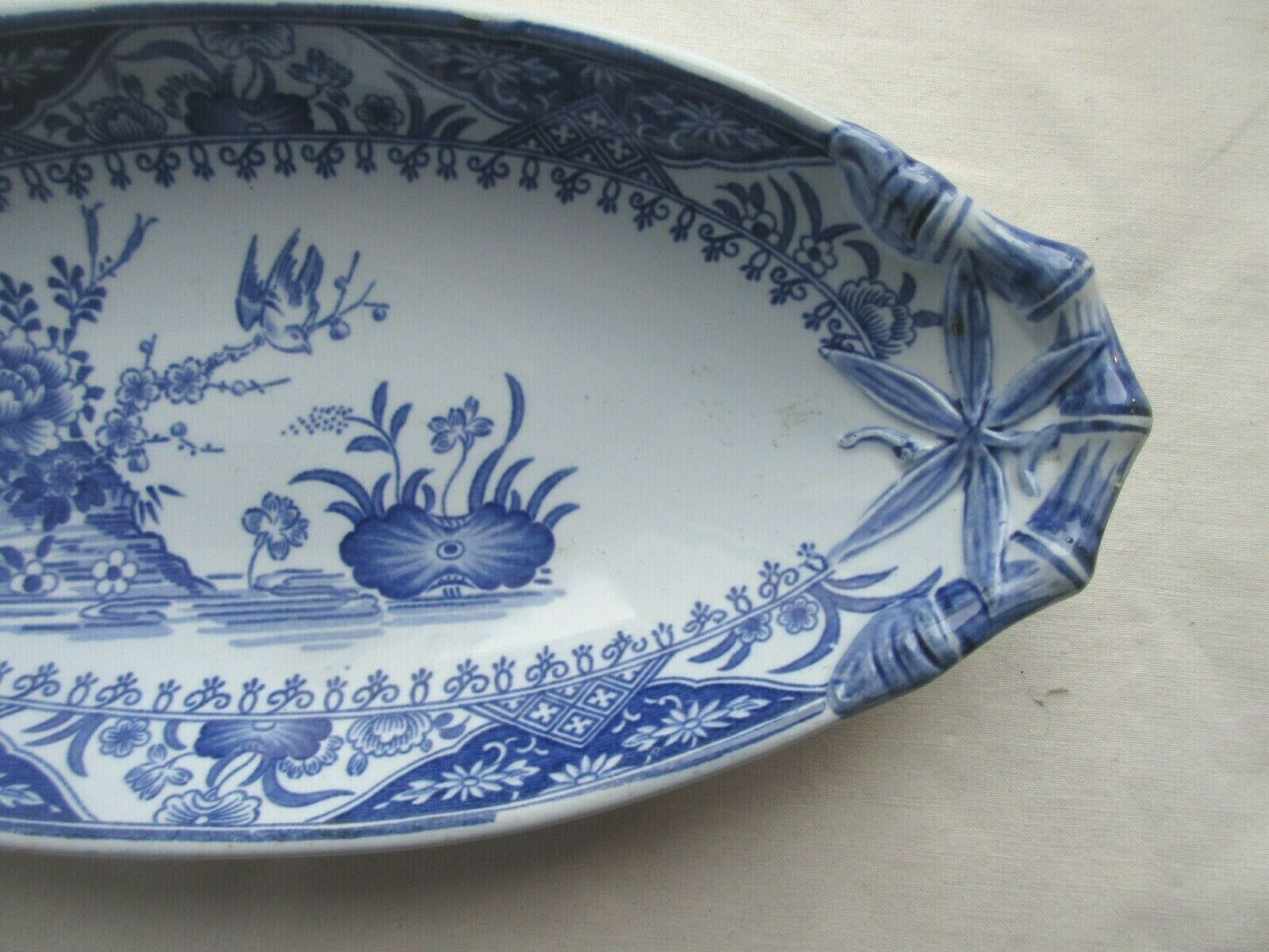 Beurrier, ravier oval signed Creil Montereau model YEDO in blue