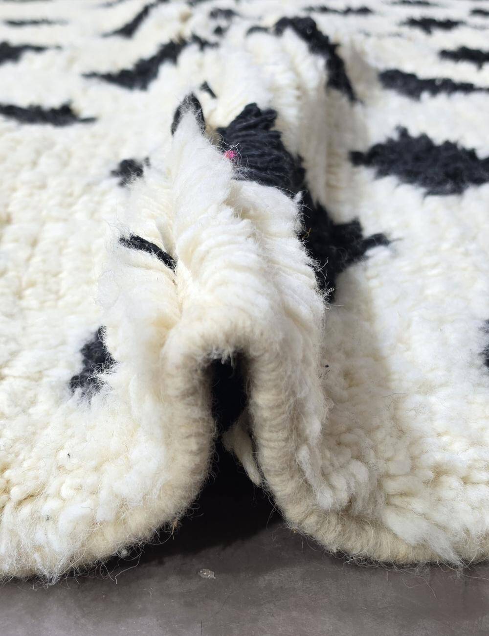 Modern Berber Rug - 247 x 193 cm