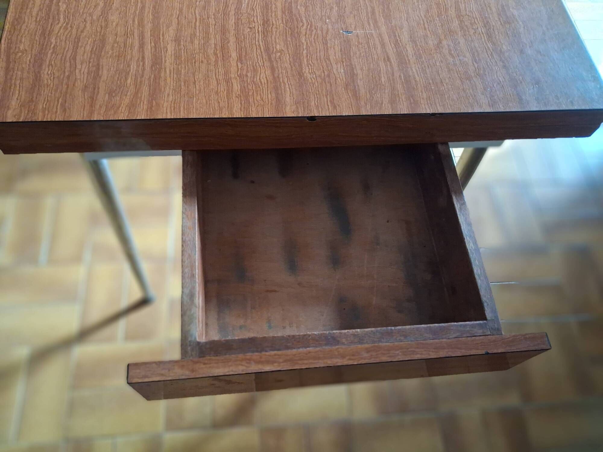 Formica kitchen table