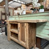 Joiner's workbench from the early 20th century.