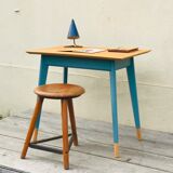 Blue compass foot table