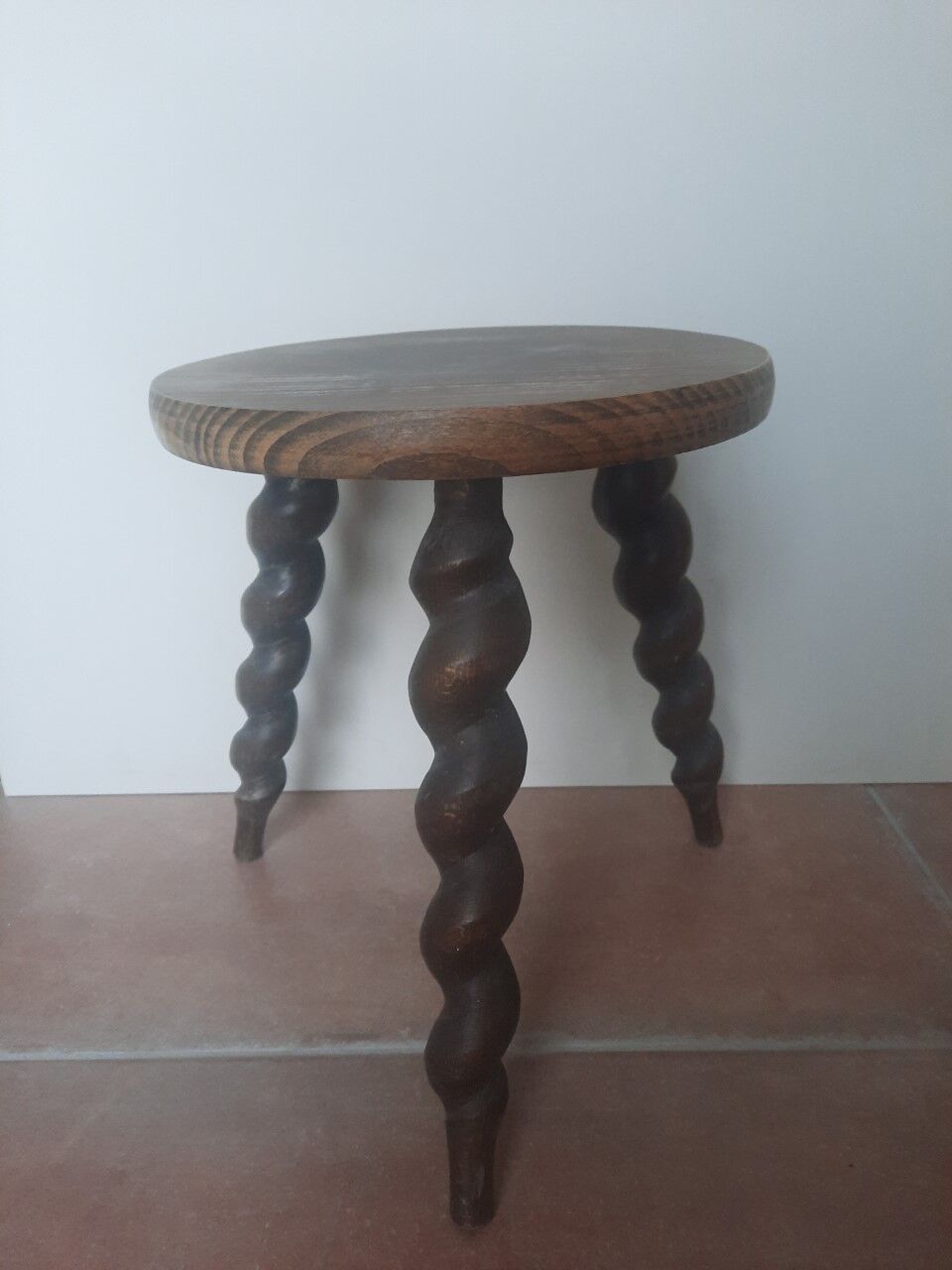 Tripod stool