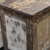 Double-sided counter with 2 drawers on the back of the unit