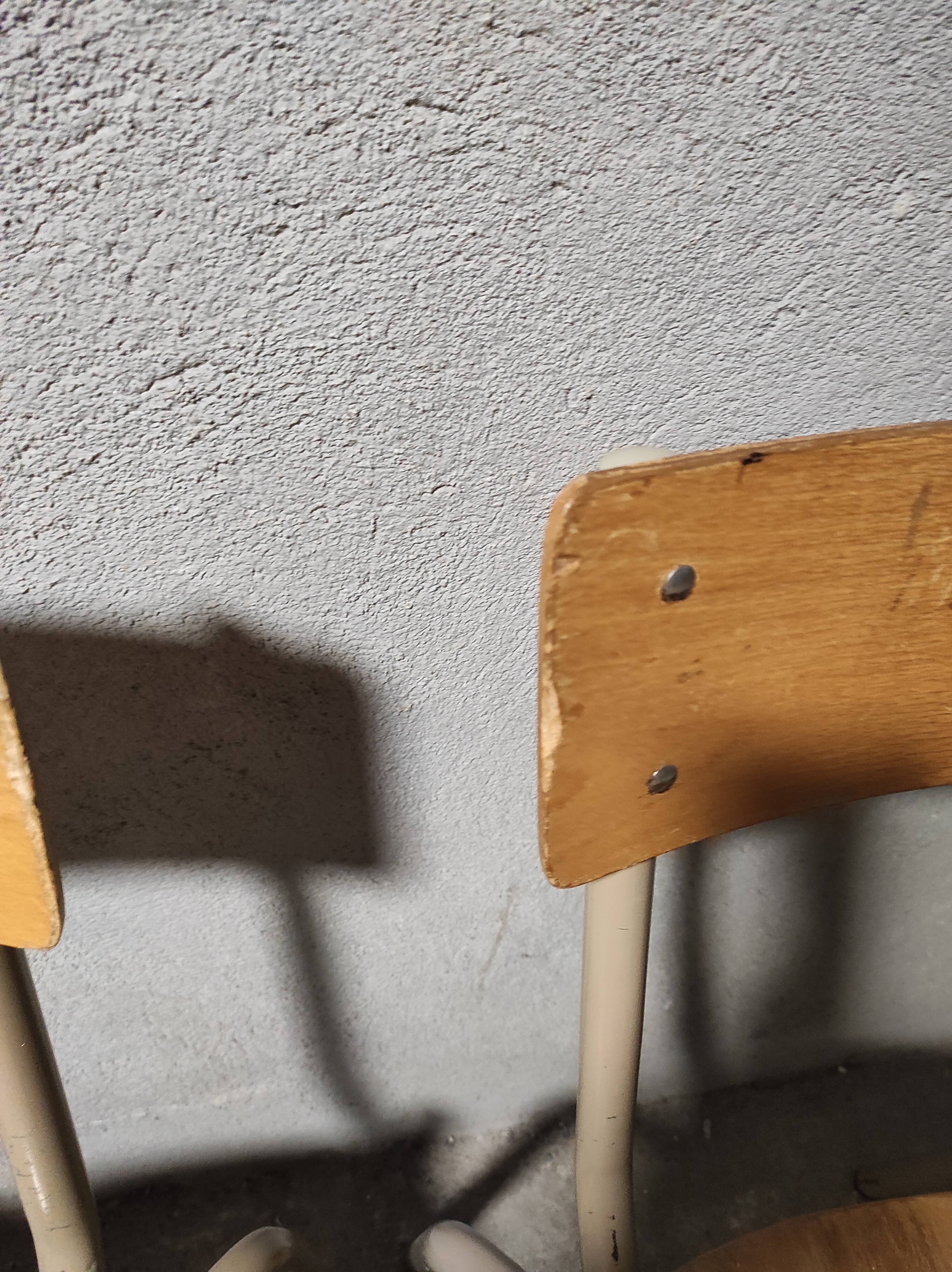 Lot of 6 school chairs