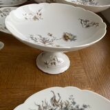 Porcelain crockery service