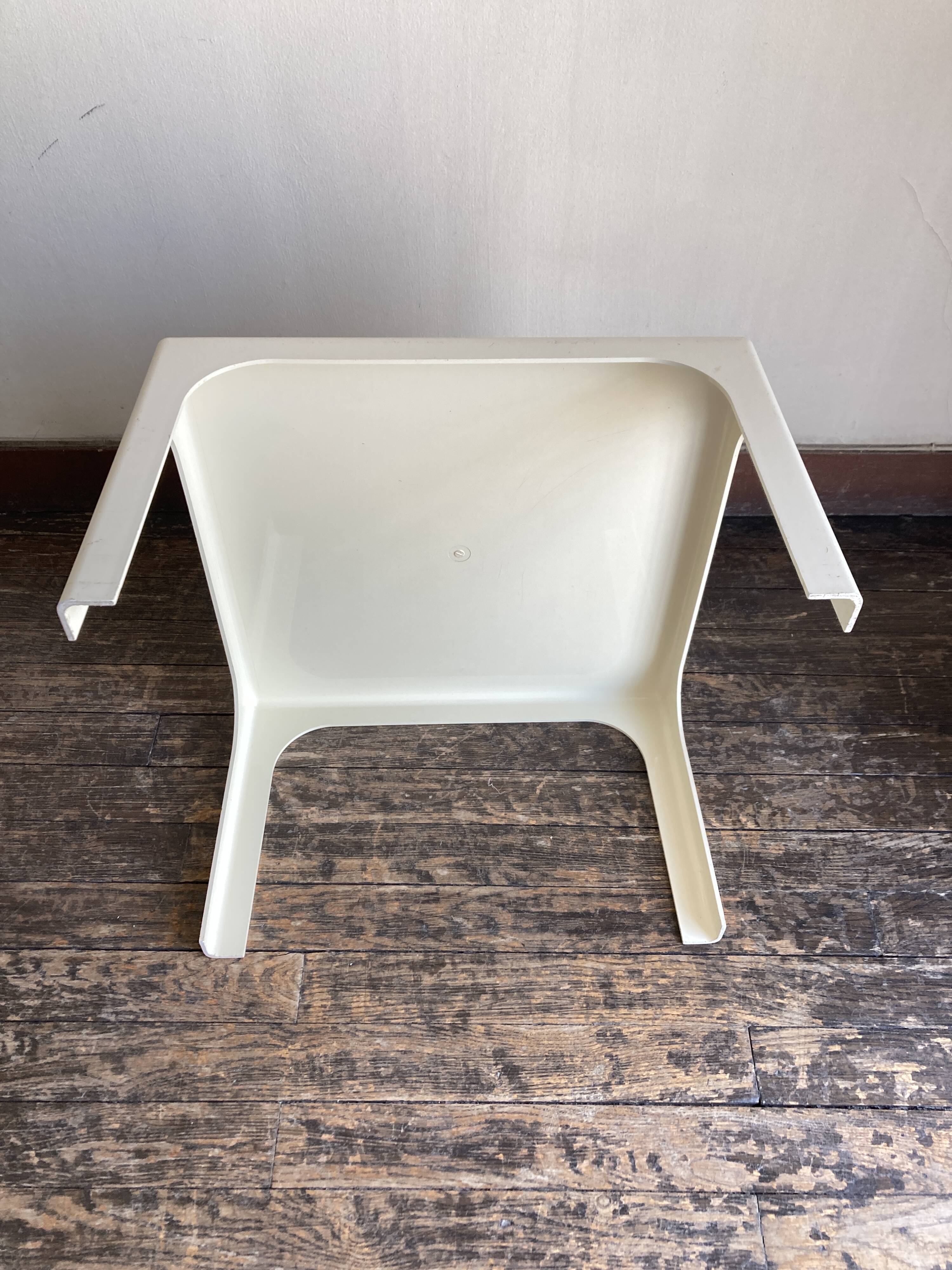 Space age coffee table Flair for Prisunic 1970 white