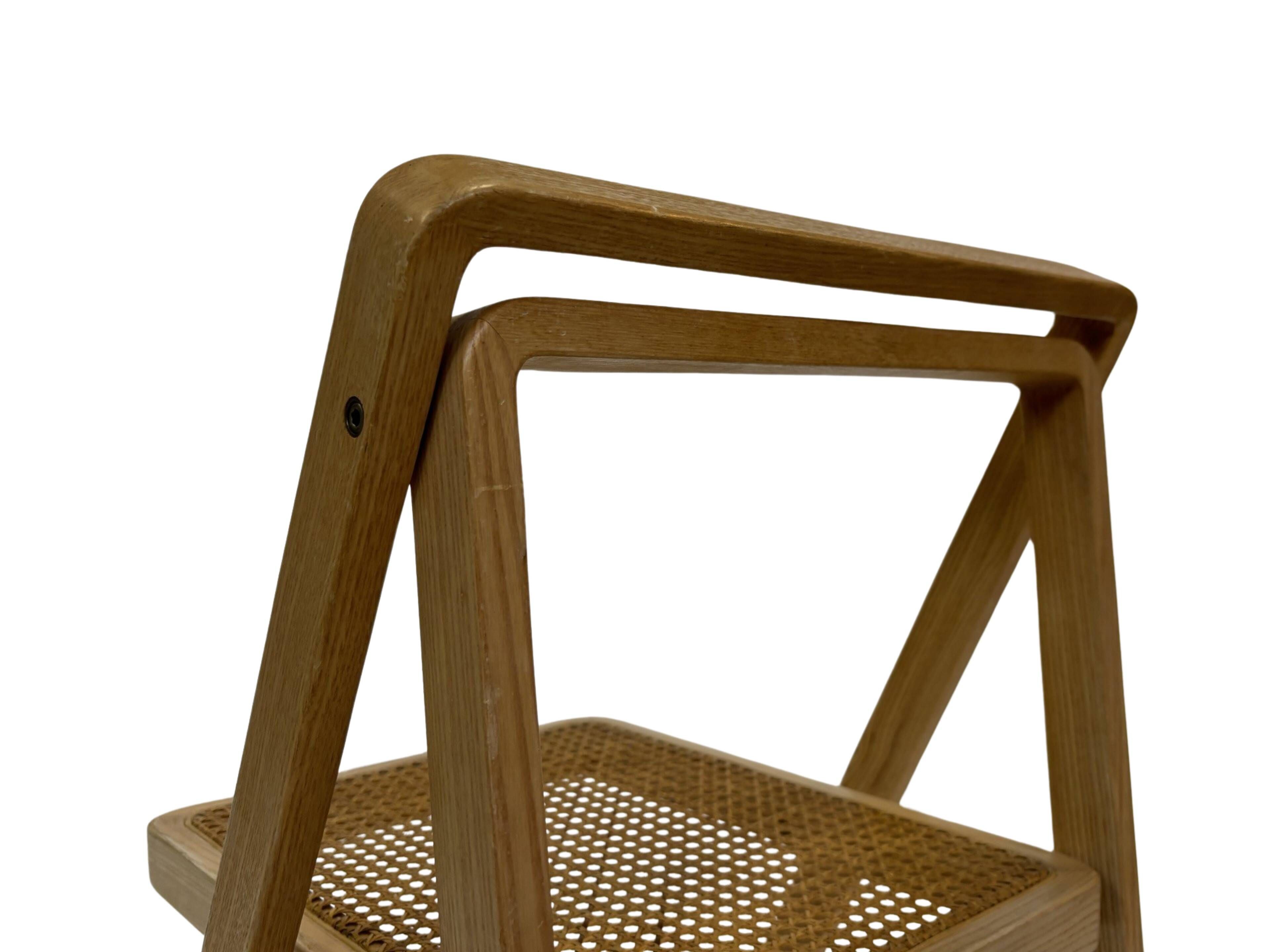 Ensemble vintage de 4 chaises pliantes, design en sangle et bois, années 1970