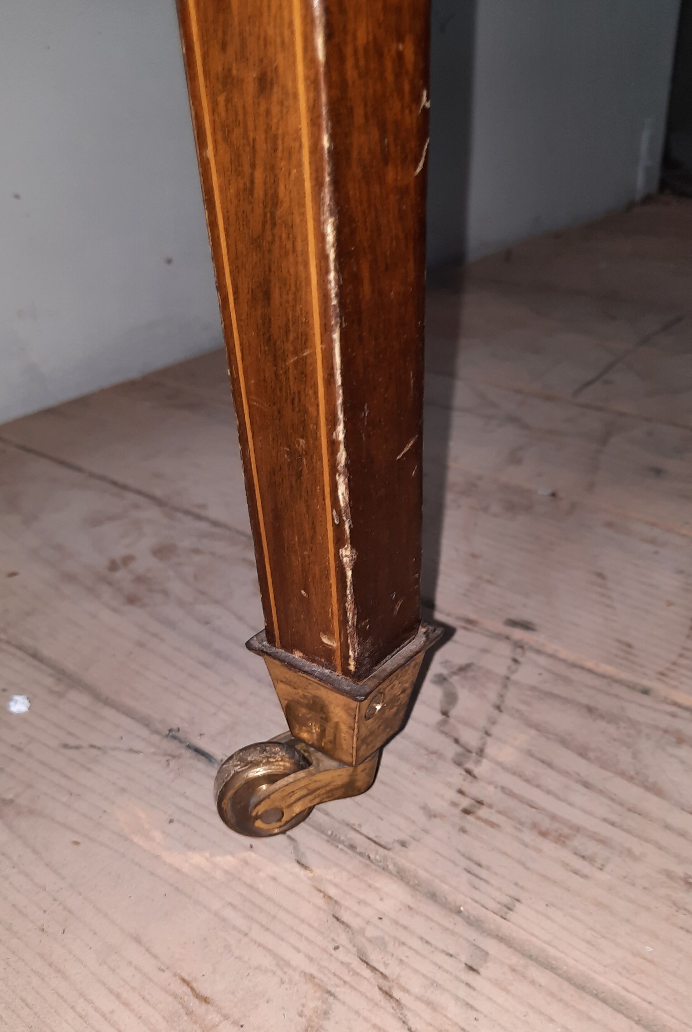 English flat burrrau with 5 tirroirs