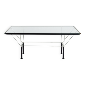 MK10078 Table basse en métal et verre par Niels Bendtsen