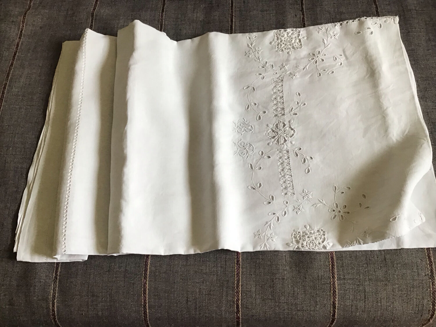 Nappe de réception en lin blanc BR 2mx2m10
