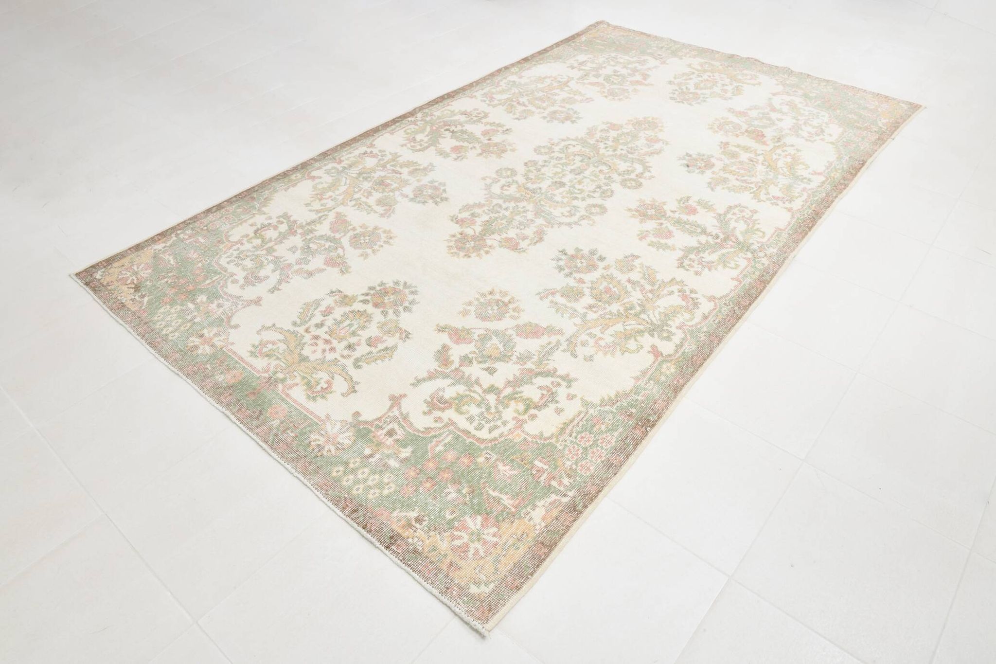 Tapis vintage à motif floral oriental beige et crème 6x11, 189x329 cm