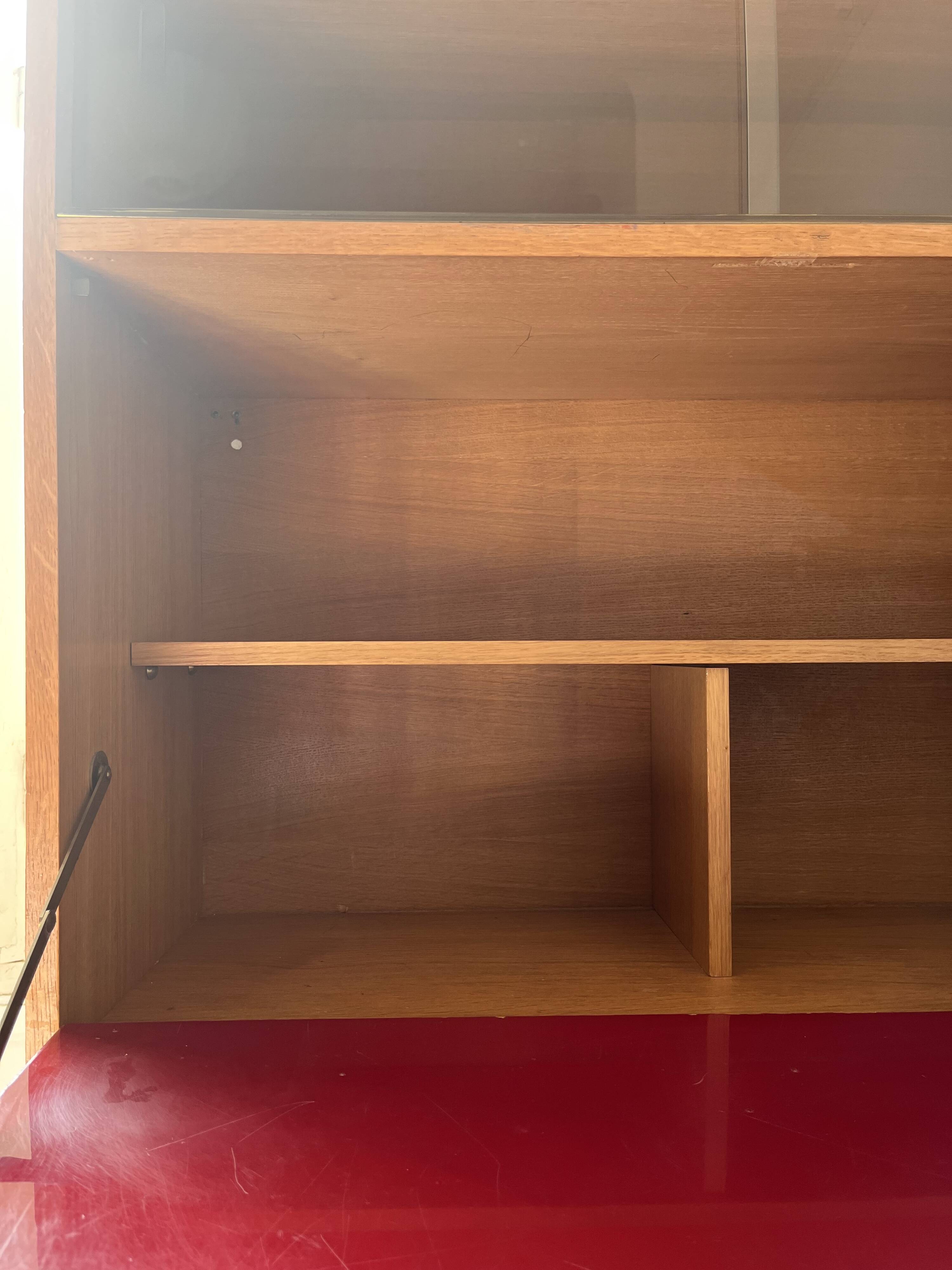 Scandinavian secretary 50-60