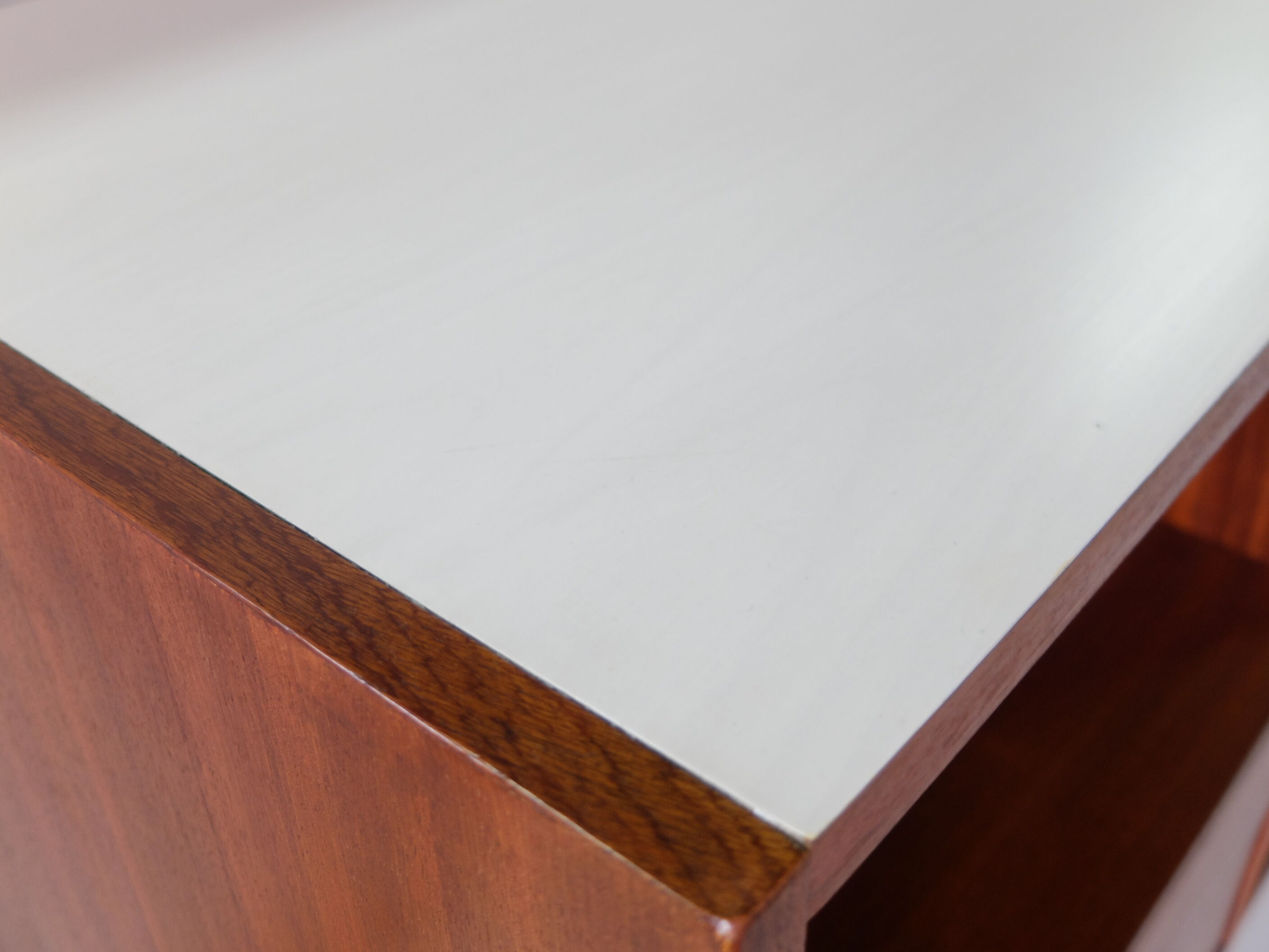 Buffet Bas 1960 in mahogany, Provenance Cité Universitaire Jean Zay